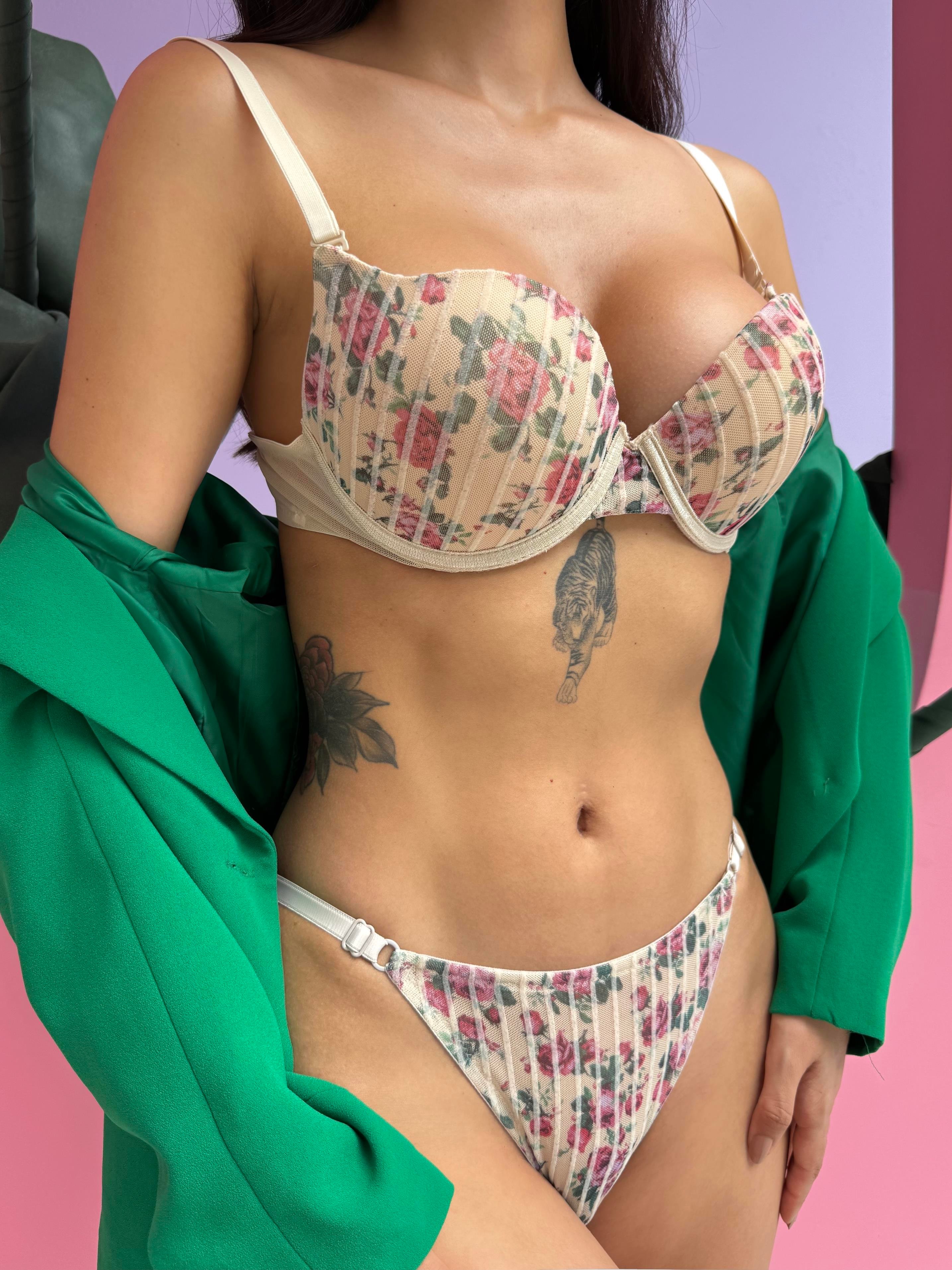 Simli Çiçek Desenli Destekli Ten Sütyen Takımı (683T)