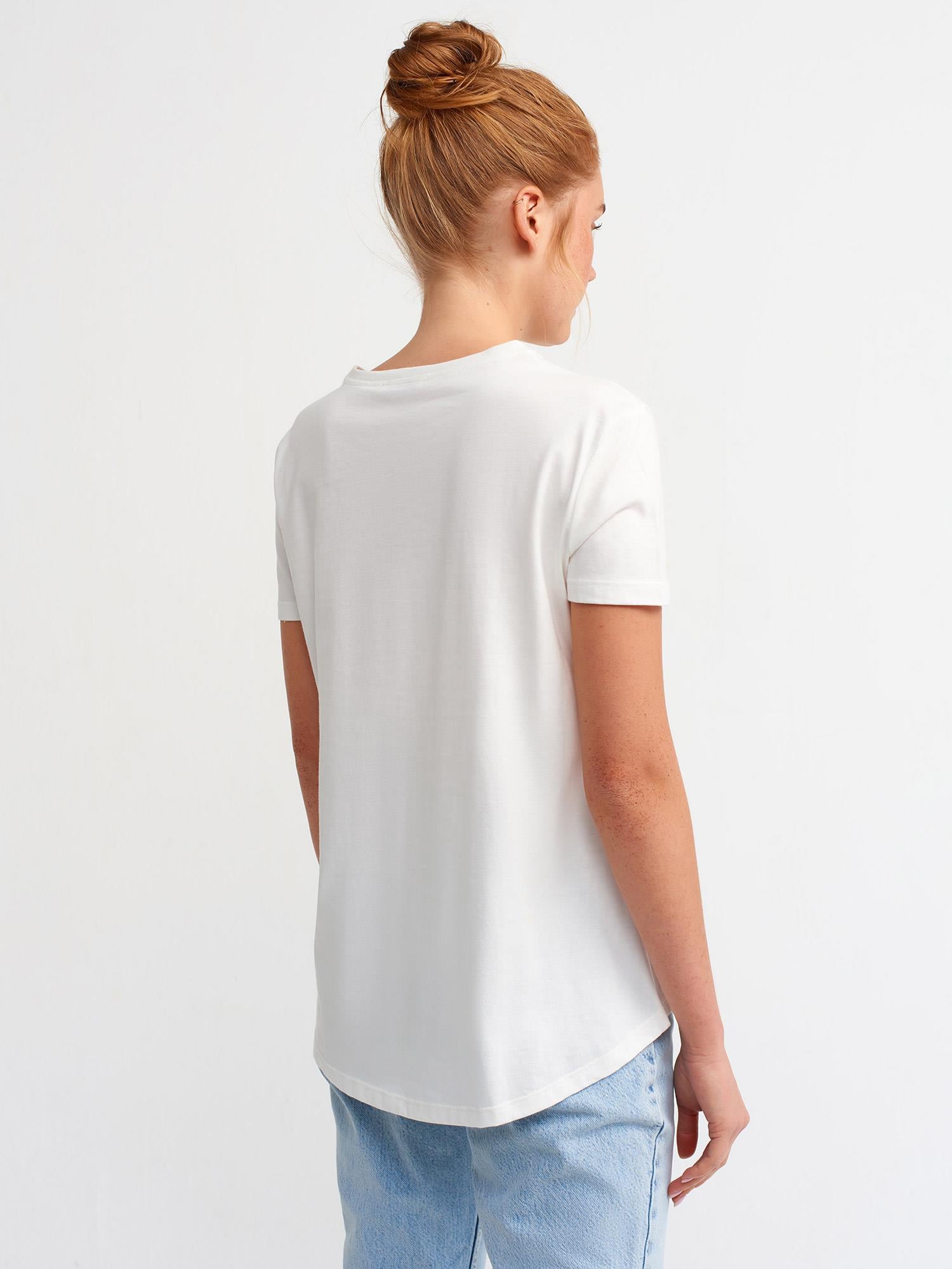 Dilvin Ekru Bisiklet Yaka Basic Kadın T-Shirt 3471KADIN T-SHIRT