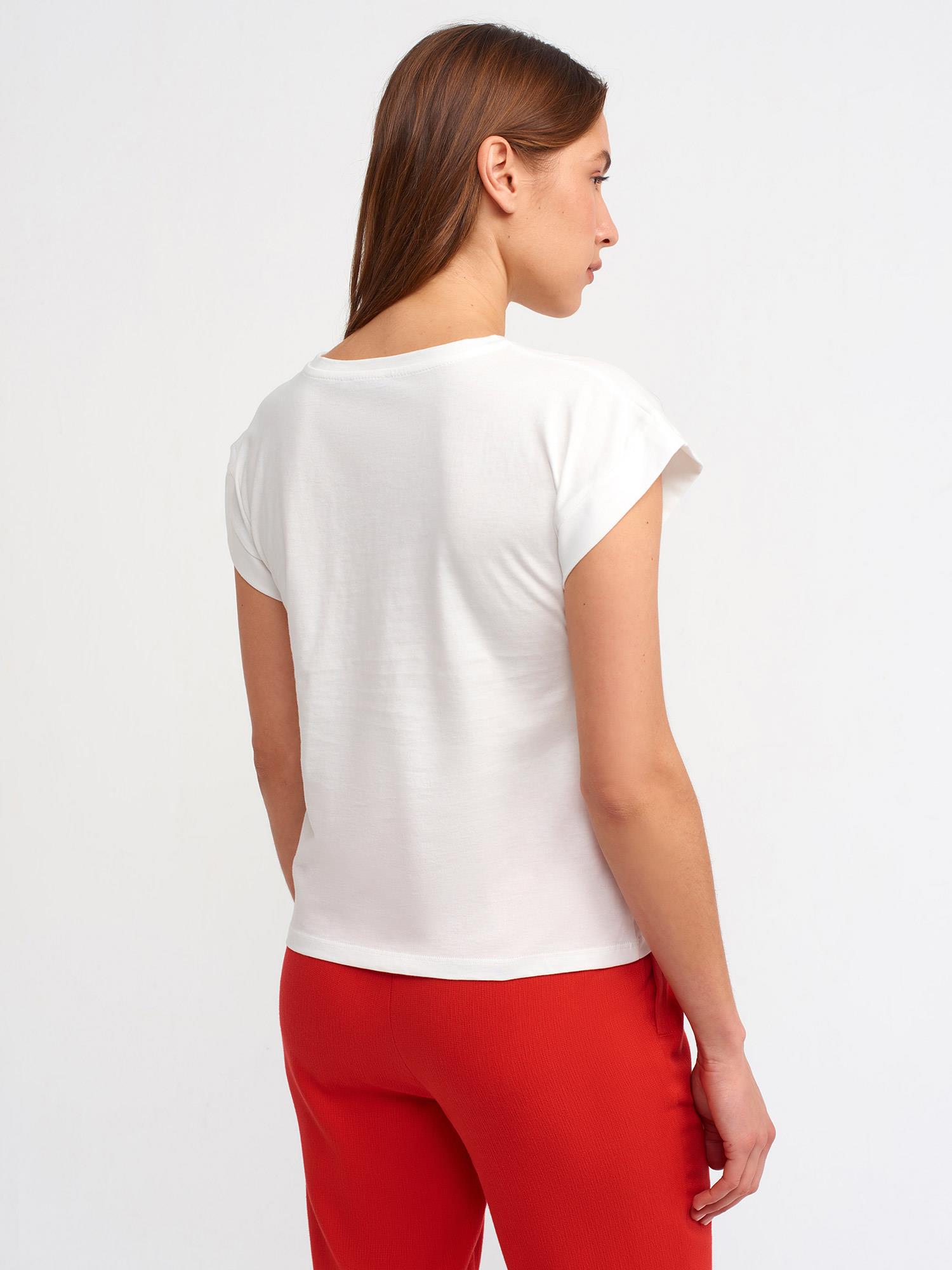 Dilvin Ekru Bisiklet Yaka Penye Kadın T-Shirt 3504KADIN T-SHIRT