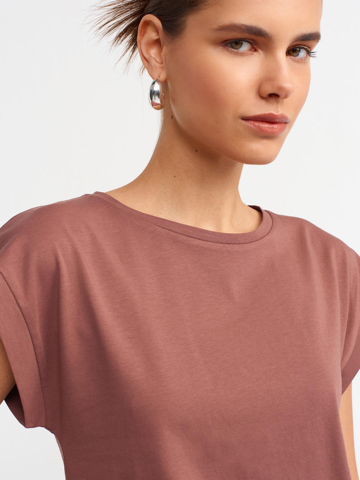 Dilvin Kahve Bisiklet Yaka Penye Kadın T-Shirt 3504KADIN T-SHIRT