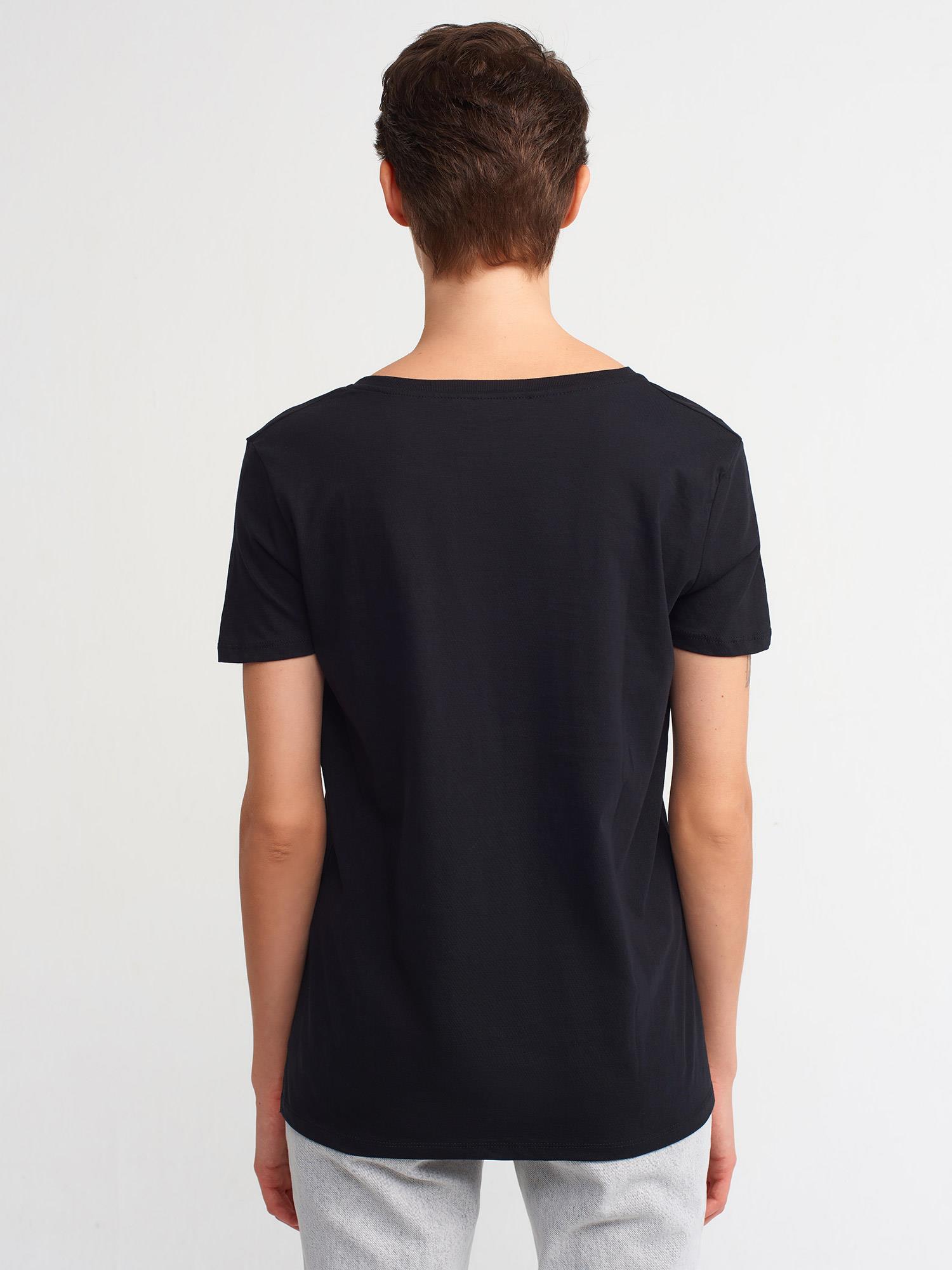 Dilvin Siyah V Yaka Basic Kadın T-Shirt 3470KADIN T-SHIRT