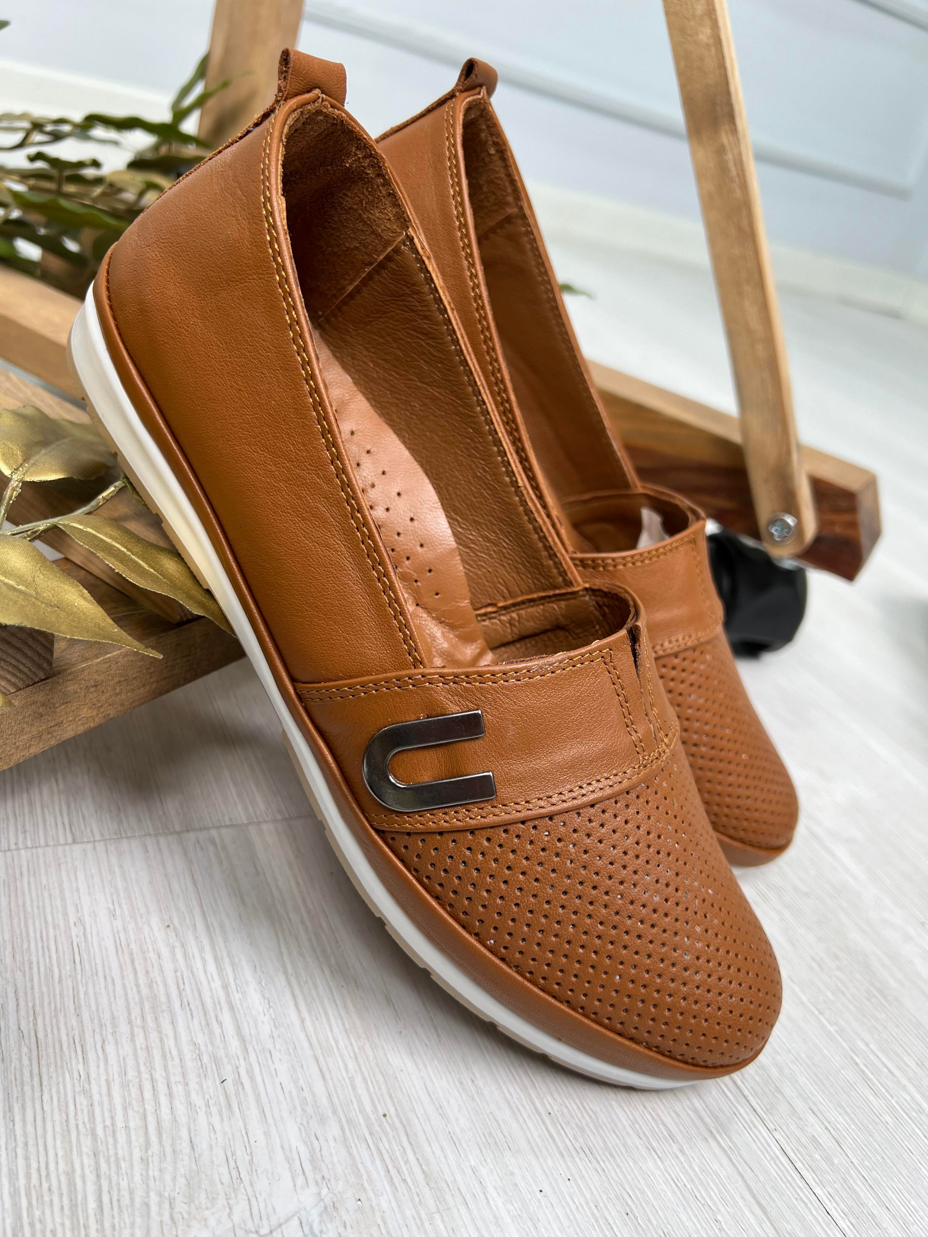 DÖNÜŞ BAYAN AYAKKABI 06AYAKKABI