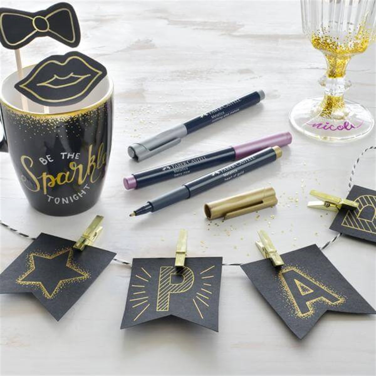 Faber Castell Metalik Marker 6 Renk Kalem SetiFaber Castell Metalik Marker 6 Renk Kalem SetiMarker KalemFaber-Castell