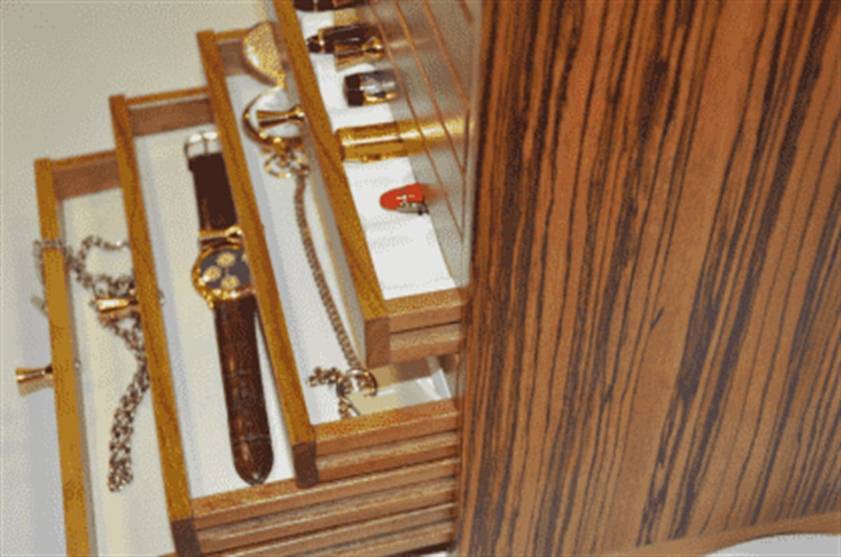 Kişisel Özel Koleksiyon Dolabı 53x30x21 cm