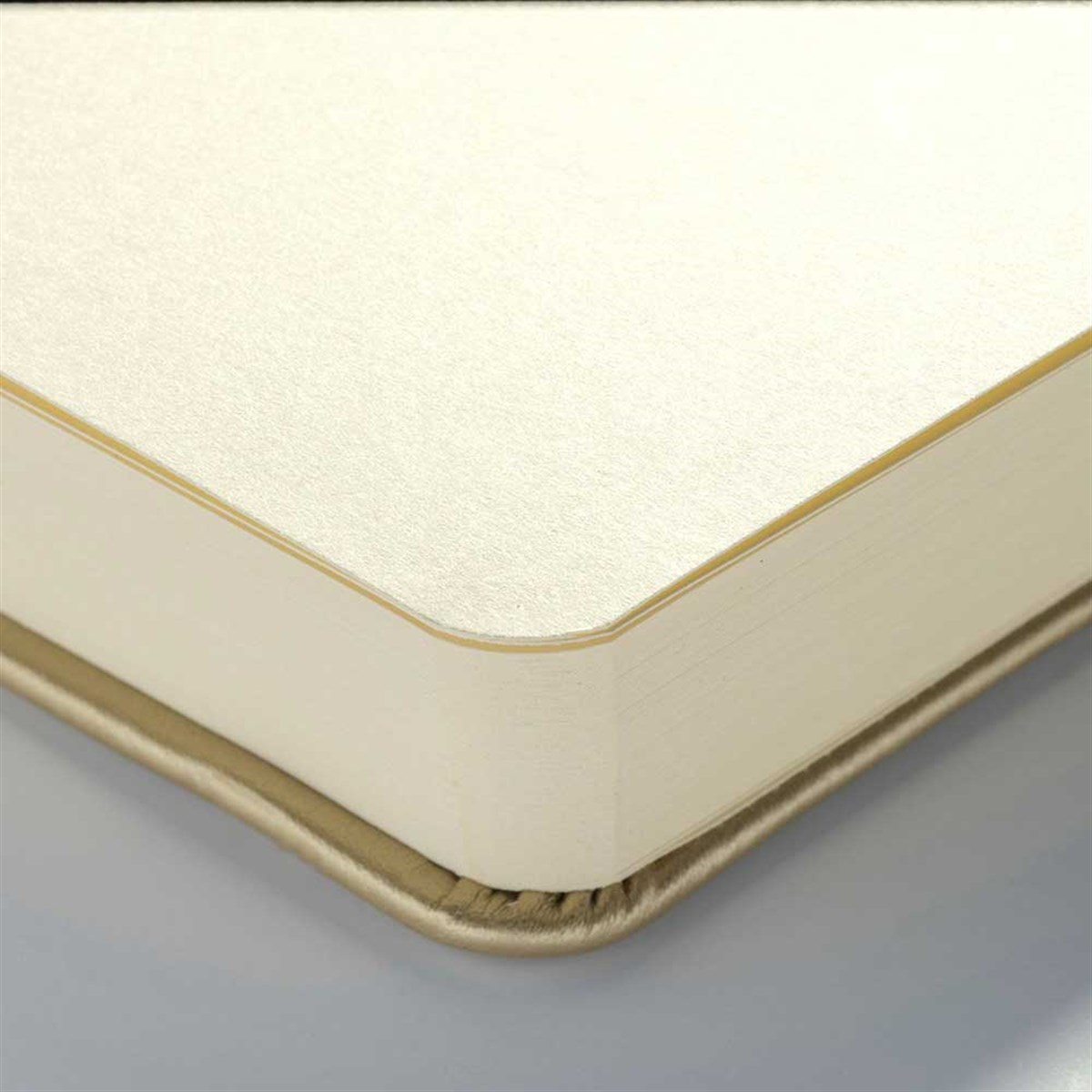 Talens Art Creation Eskiz Defteri 140Gr 12x12cm 80 Yp. - White GoldTalens Art Creation Eskiz Defteri 140Gr 12x12cm 80 Yp.Eskiz BloklarıTalens