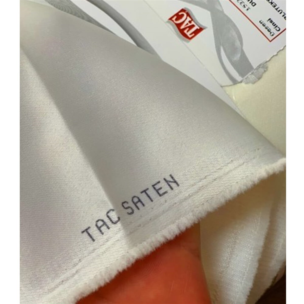 Güneşlik PerdeTAÇ PERDE145893HİLAL TEKSTİL VE DERİ ÜRÜNLERİ GIDA SAN. TİC. LTD. ŞTİ.TAÇ SATEN GÜNEŞLİK PERDE KREM VE BEYAZ RENK SEÇENEKLİ