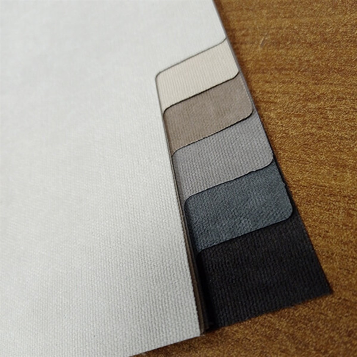 STOR PERDEHİLAL TEKSTİLKB SERİSİHİLAL TEKSTİL VE DERİ ÜRÜNLERİ GIDA SAN. TİC. LTD. ŞTİ.STOR PERDE KB KADİFE BLACKOUT SERİSİ / 6 FARKLI RENK SEÇENEĞİ