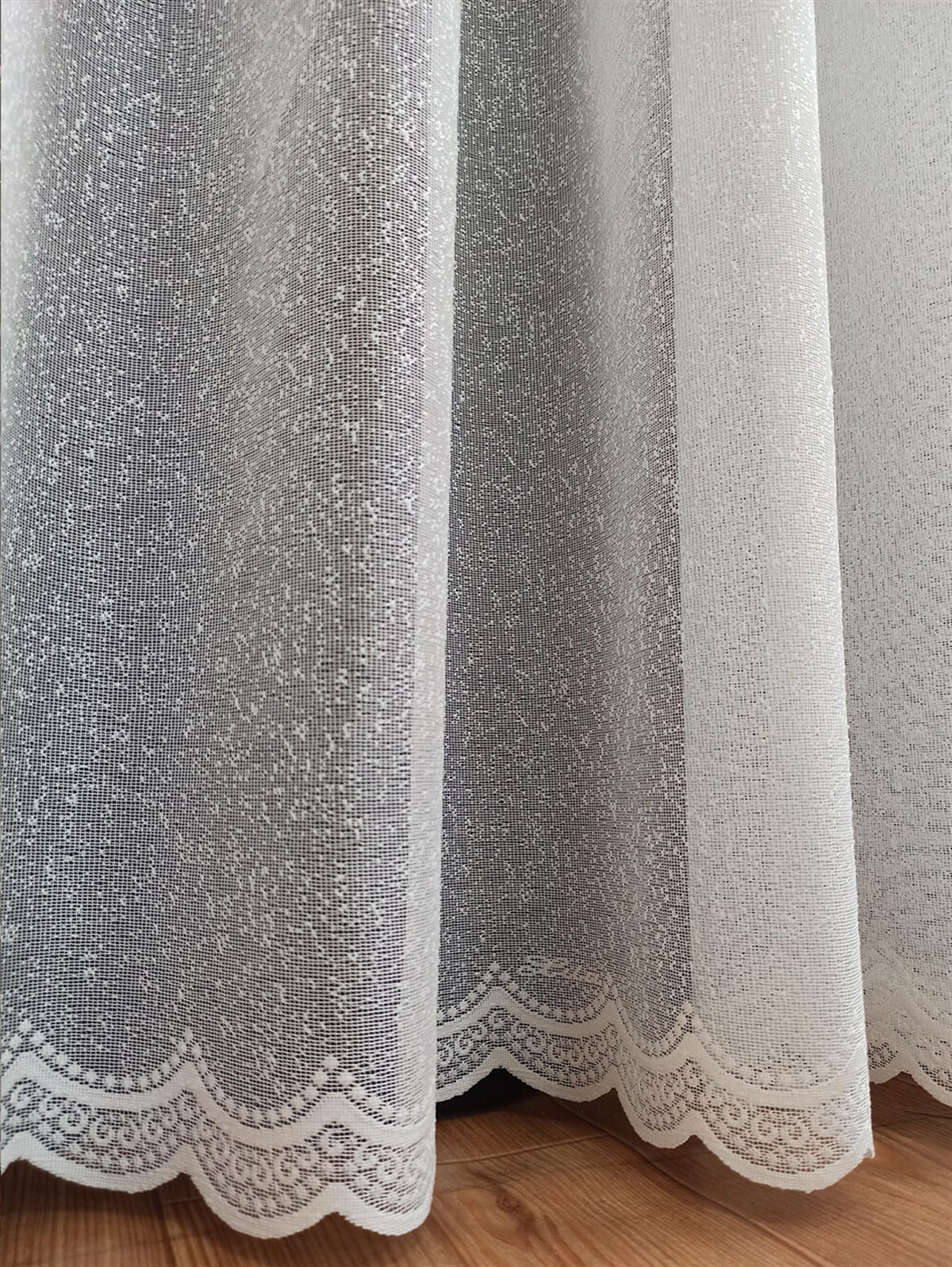 Tül PerdeLİLA0001HİLAL TEKSTİL VE DERİ ÜRÜNLERİ GIDA SAN. TİC. LTD. ŞTİ.LİLA BOZKIR 02 SERPME DESEN TÜL PERDE