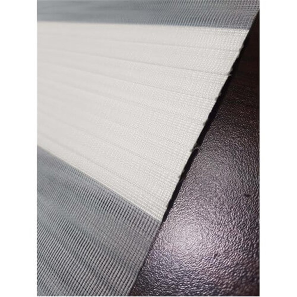 ZEBRA PERDEHİLAL TEKSTİLEKOL - 681HİLAL TEKSTİL VE DERİ ÜRÜNLERİ GIDA SAN. TİC. LTD. ŞTİ.PLİSELİ DÜZ ZEBRA PERDE KREM VE BEYAZ RENK SEÇENEKLİ
