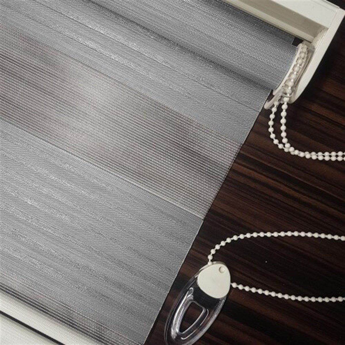 ZEBRA PERDEHİLAL TEKSTİLKISMET HT - 11618HİLAL TEKSTİL VE DERİ ÜRÜNLERİ GIDA SAN. TİC. LTD. ŞTİ.SİMLİ PLİSELİ ZEBRA PERDE 3 FARKLI RENK SEÇENEĞİ