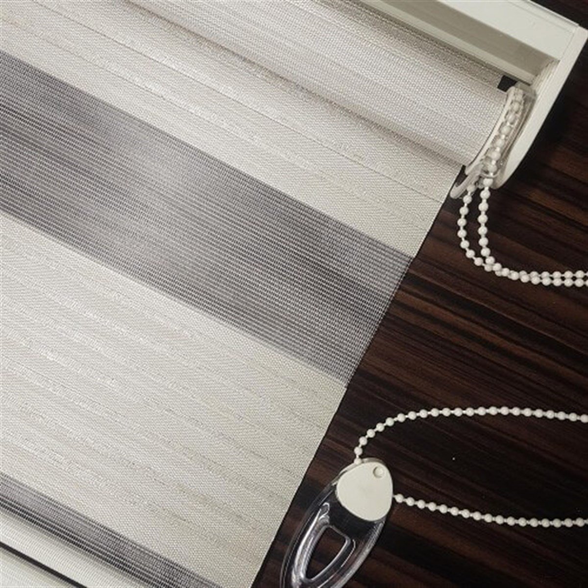 ZEBRA PERDEHİLAL TEKSTİLKISMET HT - 11618HİLAL TEKSTİL VE DERİ ÜRÜNLERİ GIDA SAN. TİC. LTD. ŞTİ.SİMLİ PLİSELİ ZEBRA PERDE 3 FARKLI RENK SEÇENEĞİ