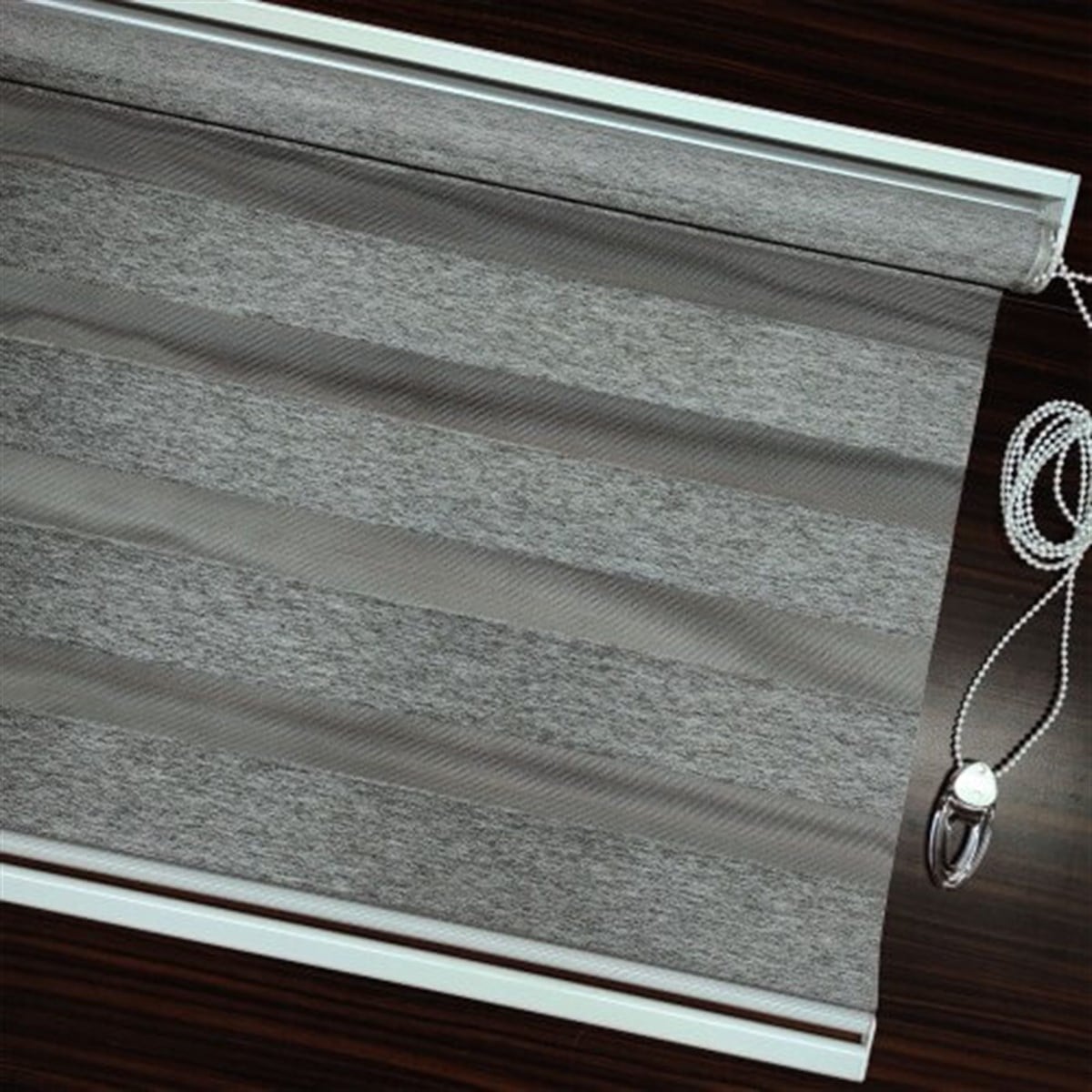 ZEBRA PERDEHİLAL TEKSTİLKISMET HT - 605HİLAL TEKSTİL VE DERİ ÜRÜNLERİ GIDA SAN. TİC. LTD. ŞTİ.KARARTMA BLACKOUT ZEBRA PERDE 3 FARKLI RENK SEÇENEĞİ