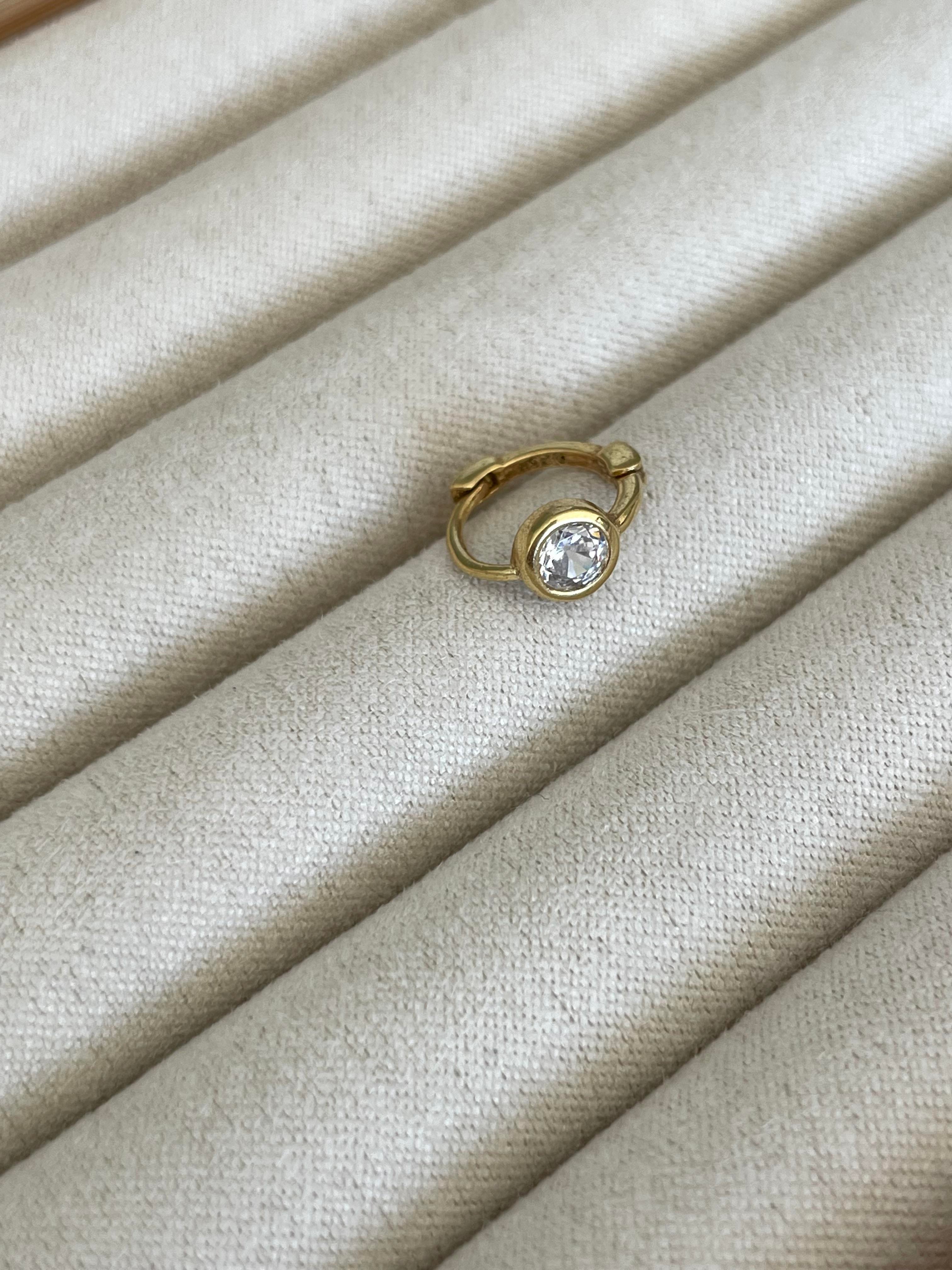 Büyük Taşlı Halka Piercing