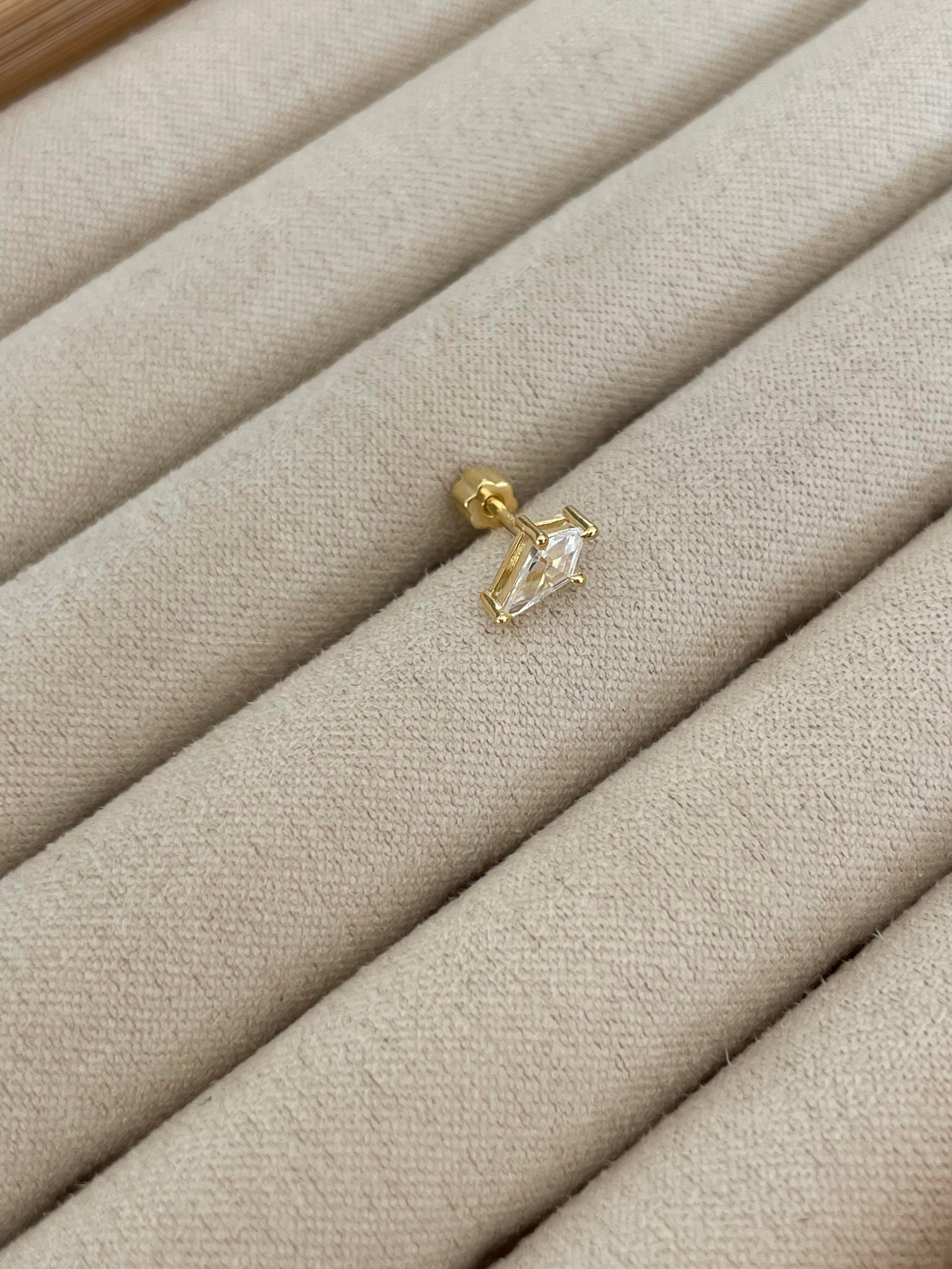 Dört Köşeli Dikdörtgen Piercing