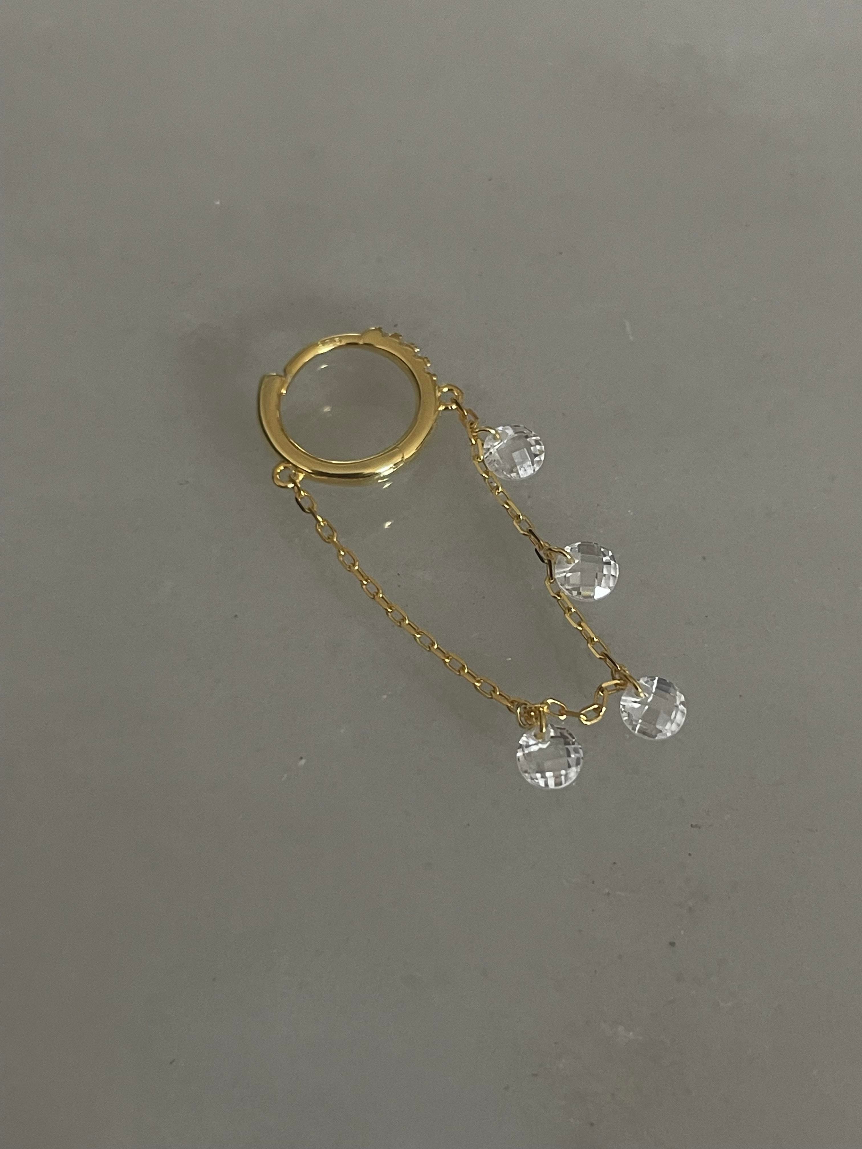 Dört Kristal Taşlı Halka Küpe