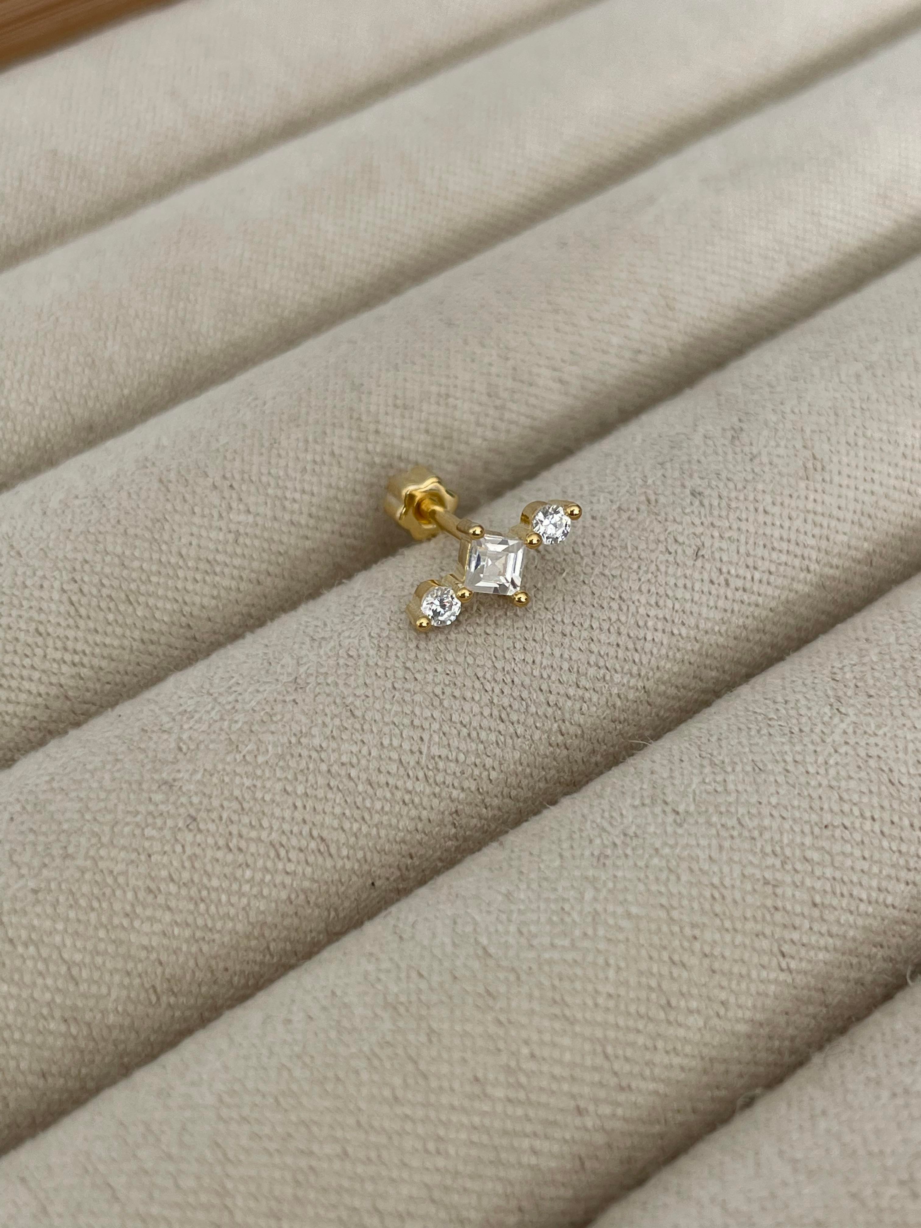 Kare Yuvarlak Taşlı Piercing