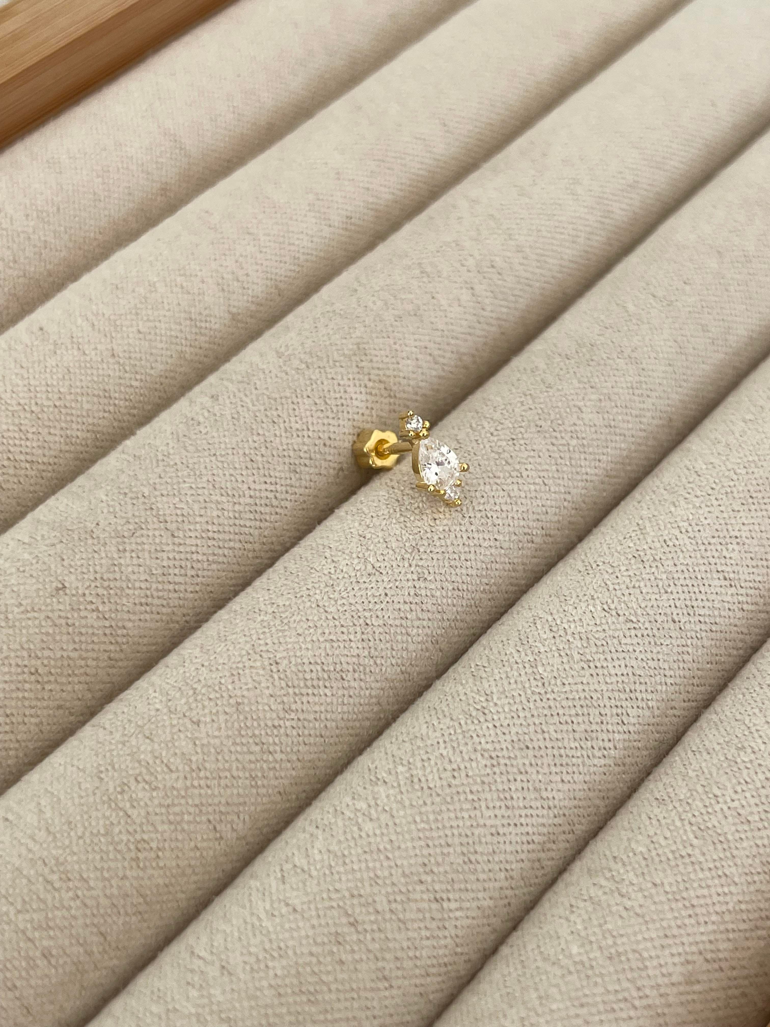 Köşeli Taşlı Piercing