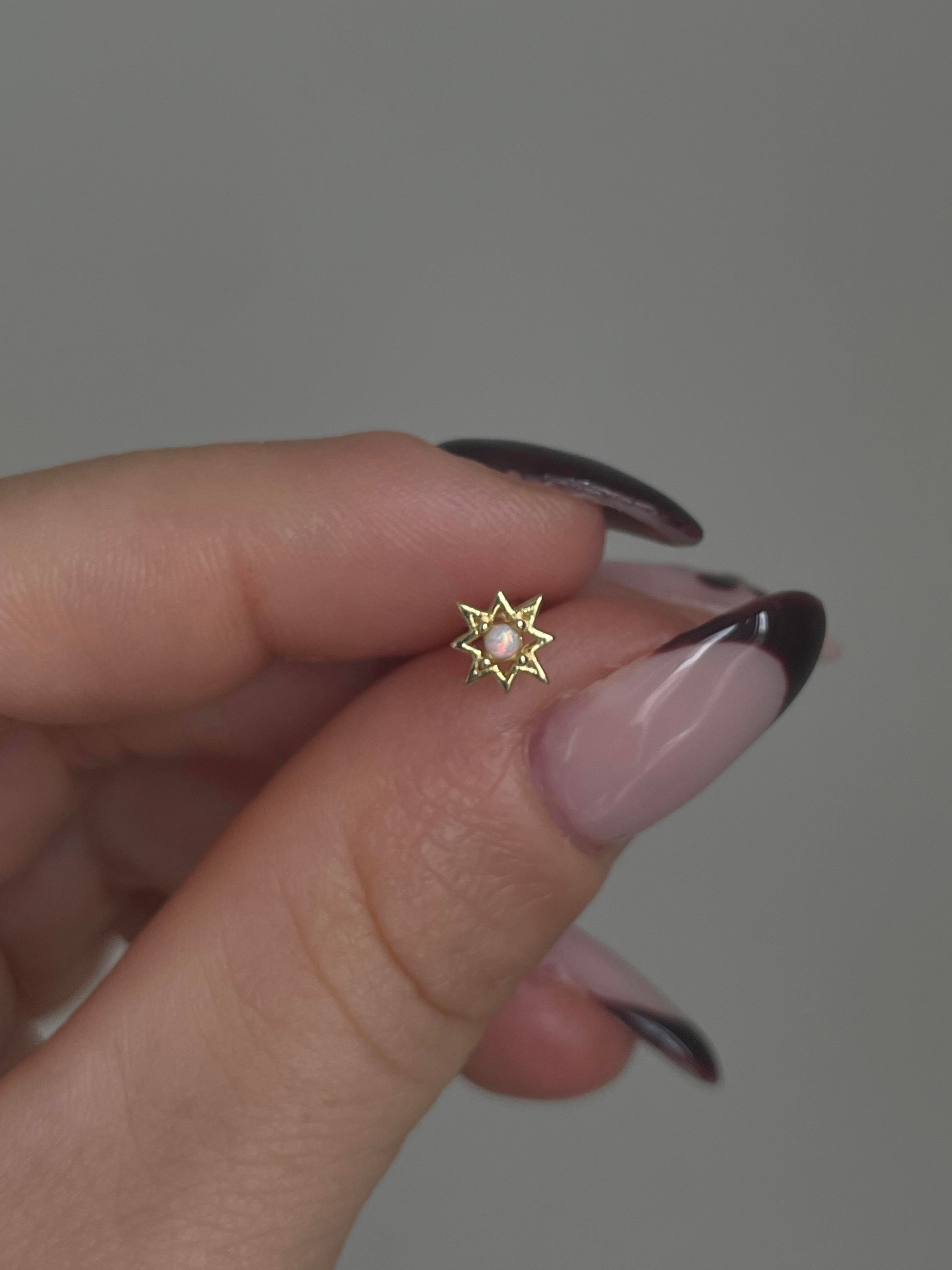 Opal Taşlı Kutup Yıldızı Piercing