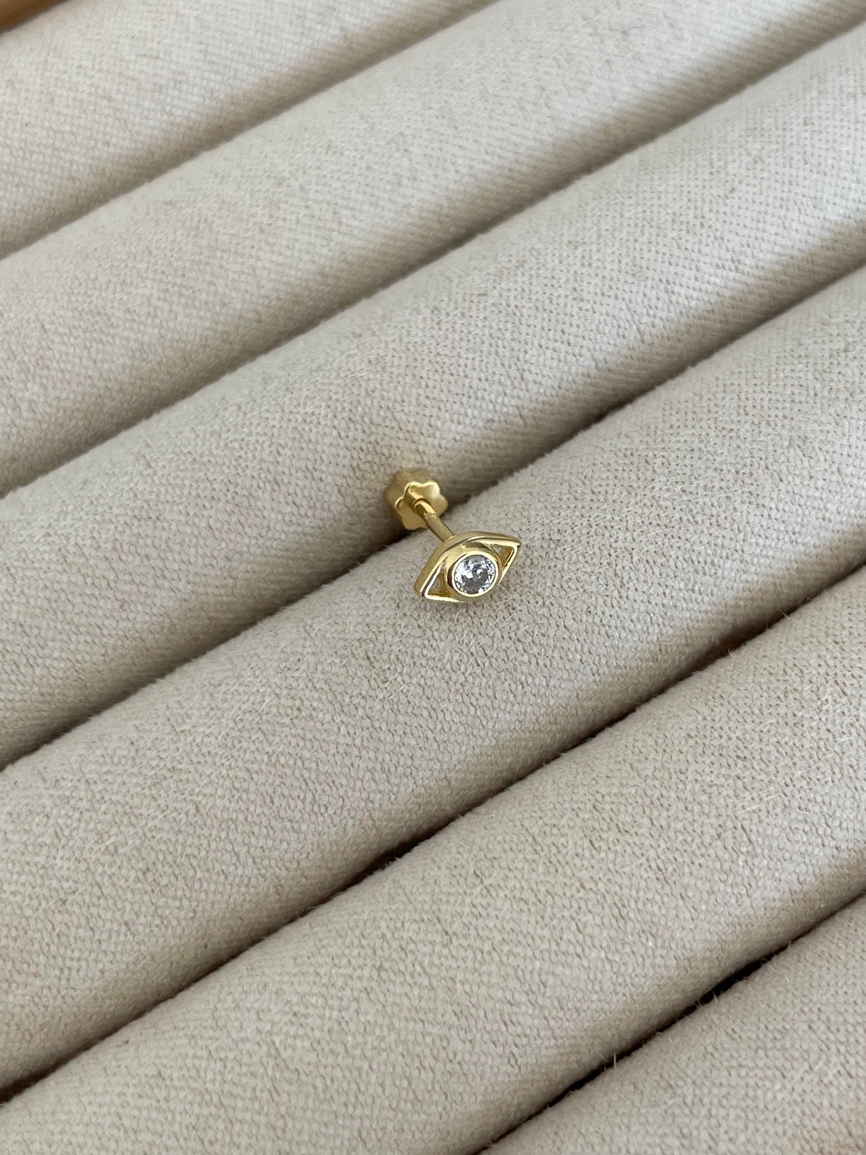 Ortası Beyaz Taşlı Göz Piercing