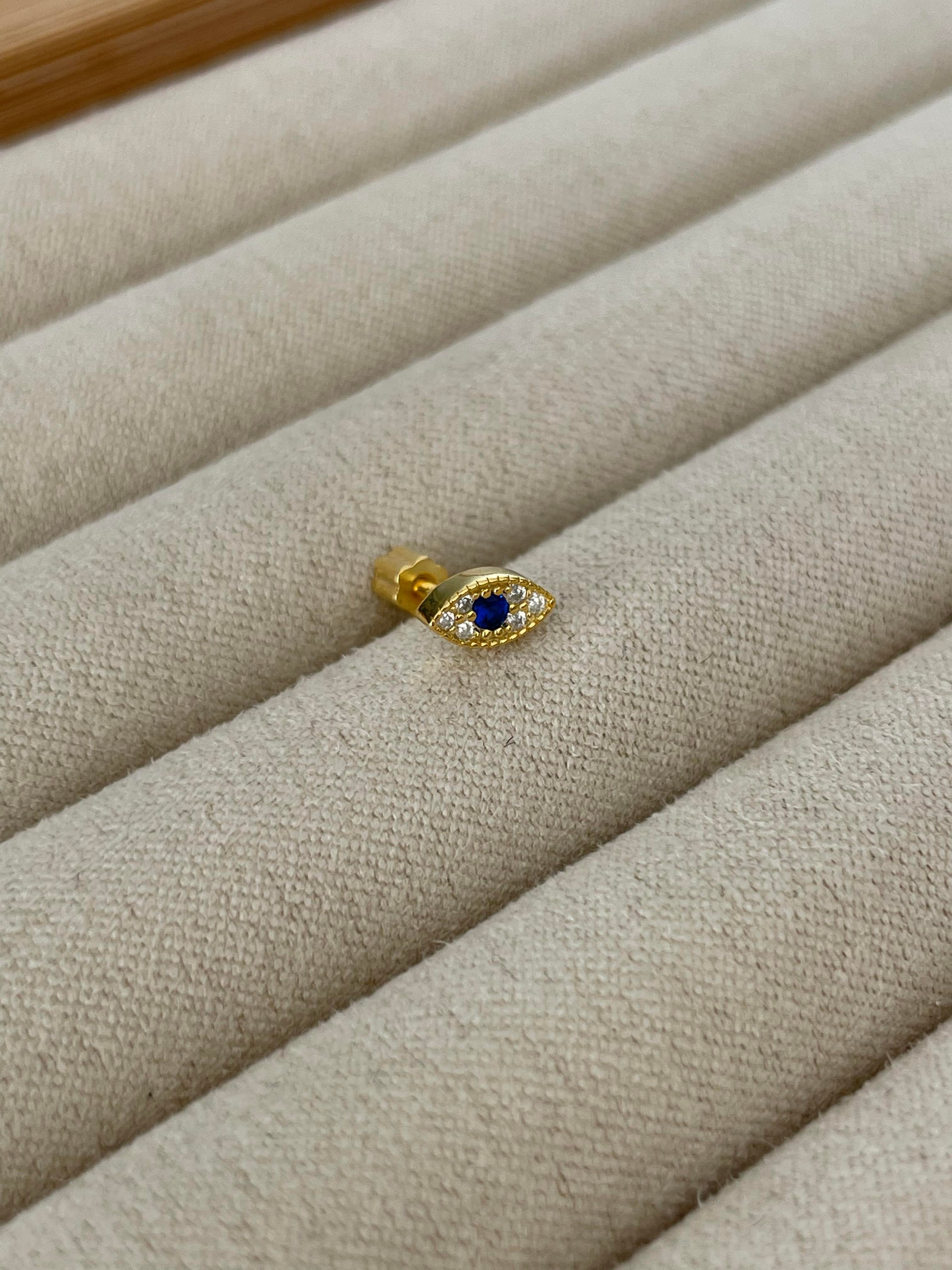 Ortası Mavi Taşlı Göz Piercing