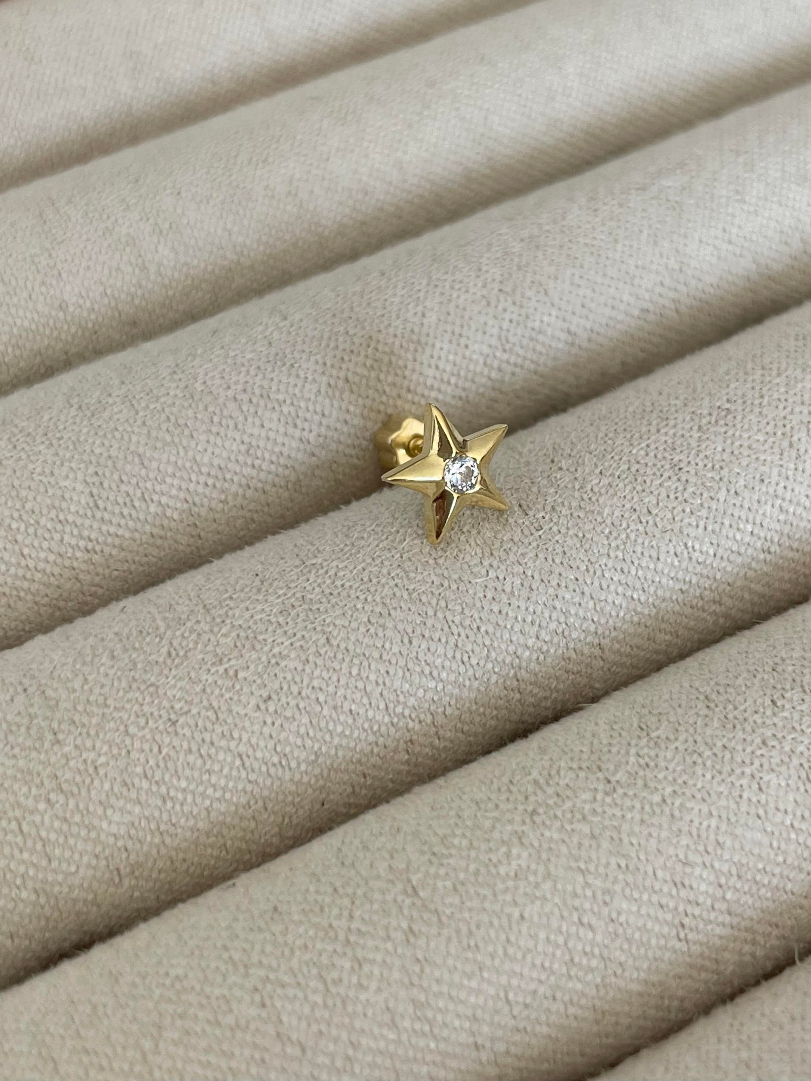 Ortası Taşlı Yıldız Piercing