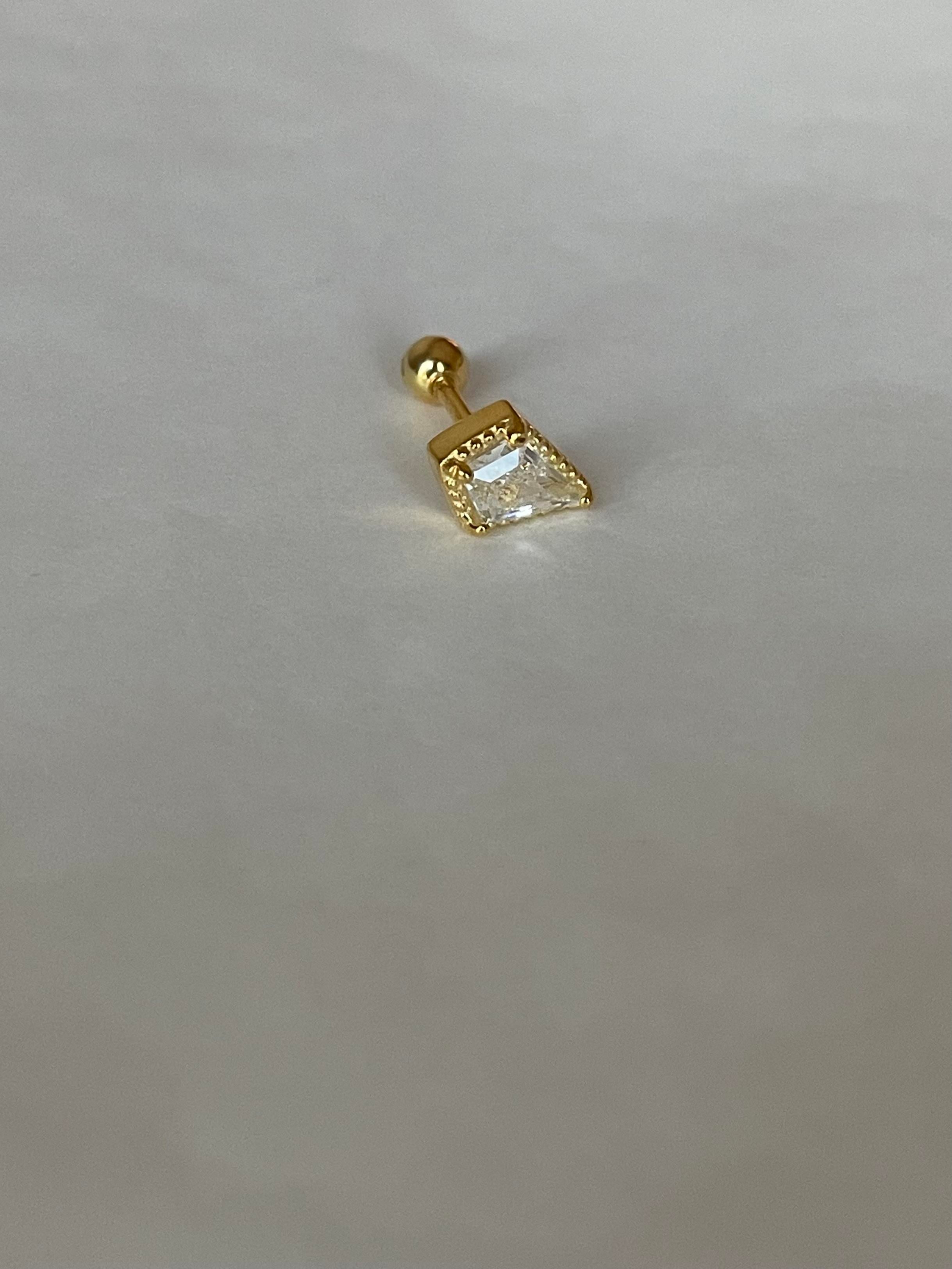 Üçgen Şekilli Piercing