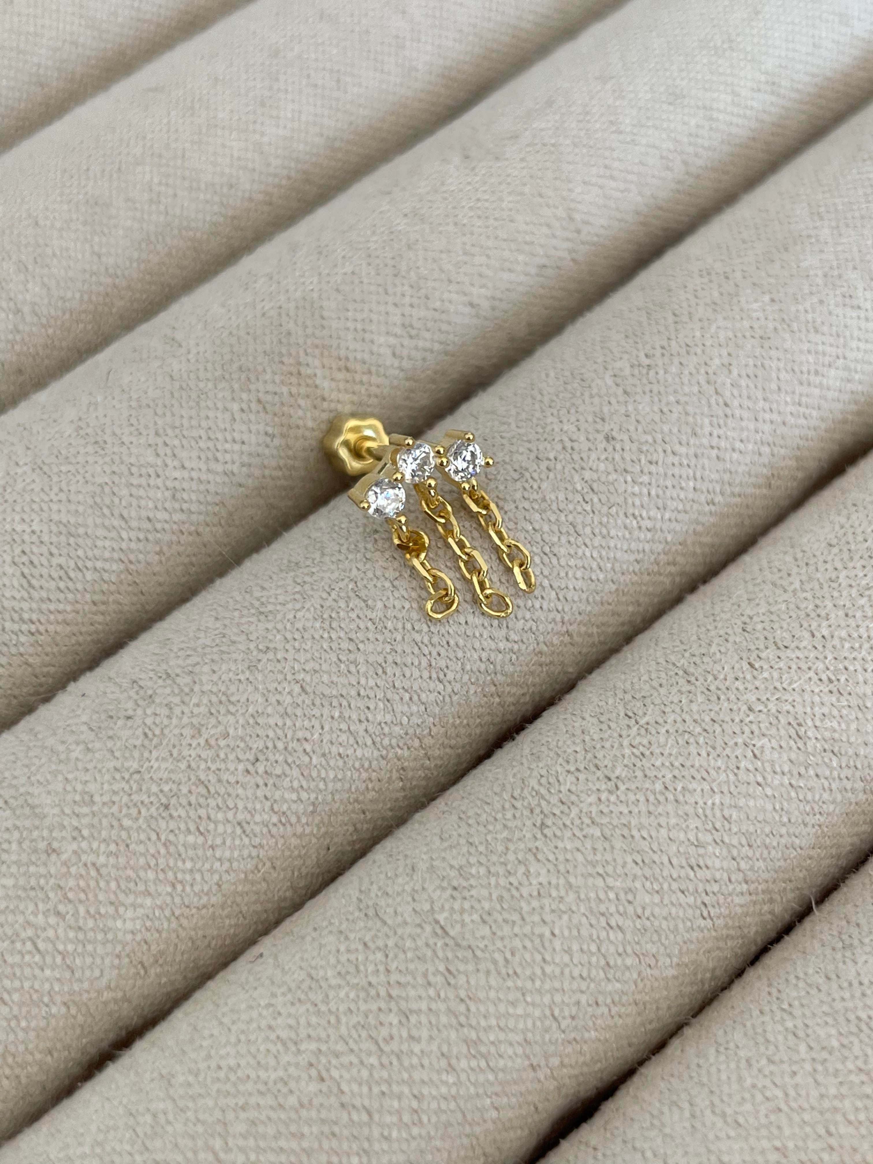 Zincir Sallantılı Üç Taşlı Piercing