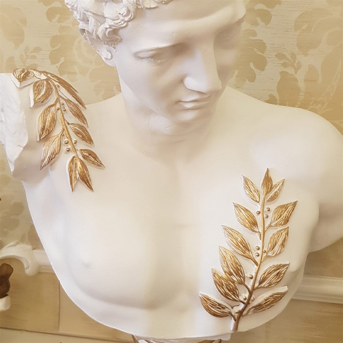 Büyük Hermes Yaprak Dekorlu Heykel Beyaz Gold