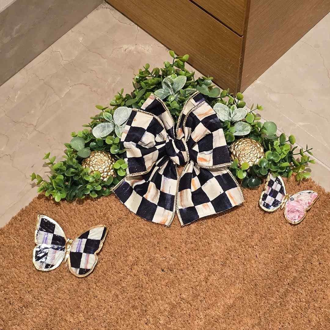 Özel Tasarım Kelebek Objeli Mackenzie-Childs Kurdeleli Paspas Orta Boy Model 1