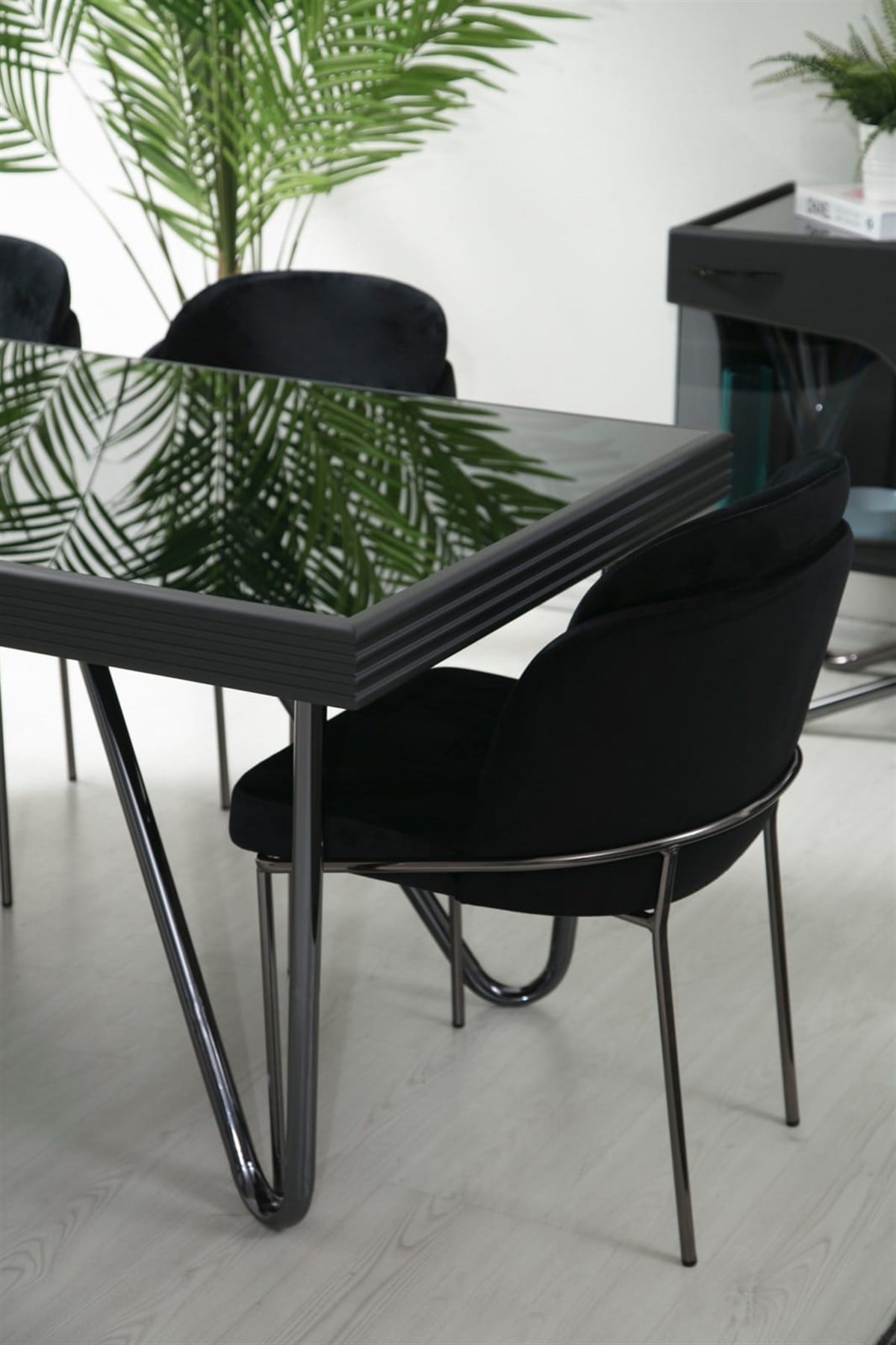 Modern Yemek Odası TakımlarıCAPELLACAPELLALucca Yemek Odası Takımı