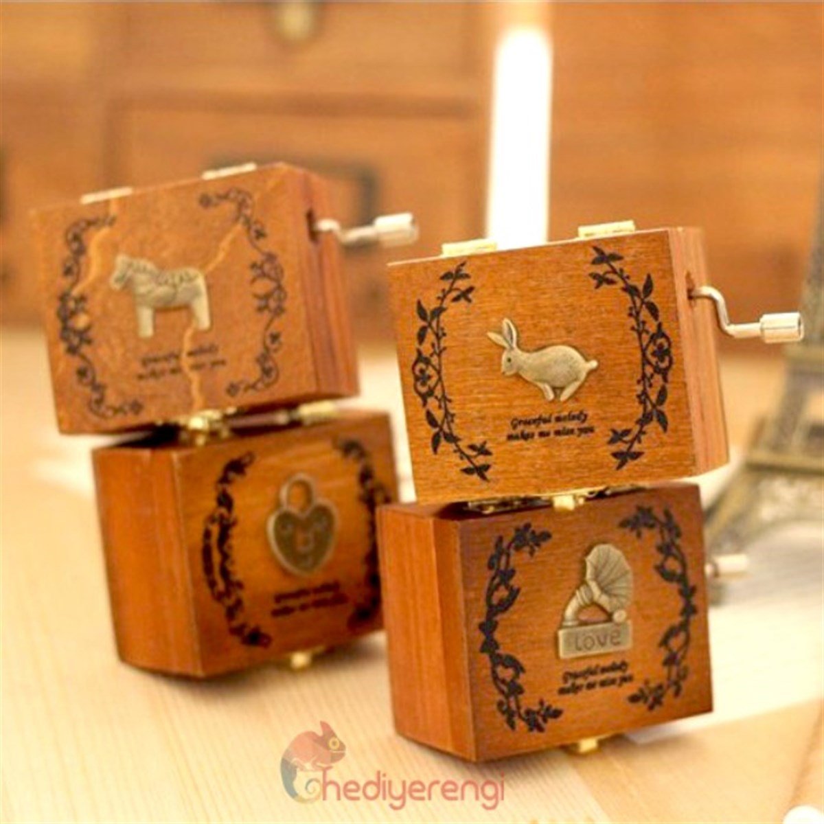 Ahşap Tasarımlı Mini Çevirmeli Müzik Kutusu