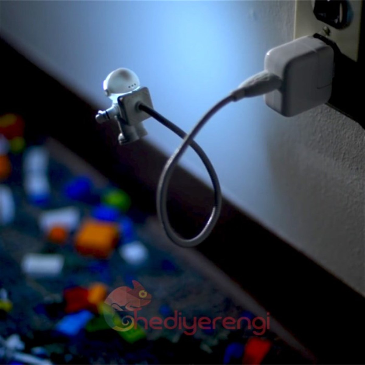Astronot Temalı Usb Ledli Lamba