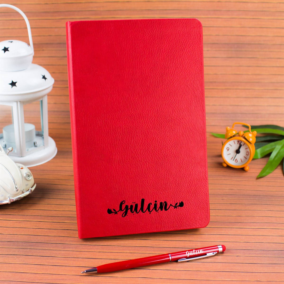 Defter Kupa Çikolata Kolonya Kalem Seti İsme Özel Hediye Kutusu Kırmızı2