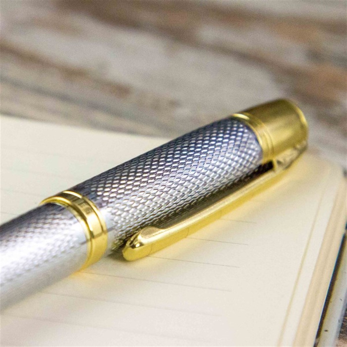 Desenli Exclusive Metal Tükenmez Kalem Tasarım Kutulu