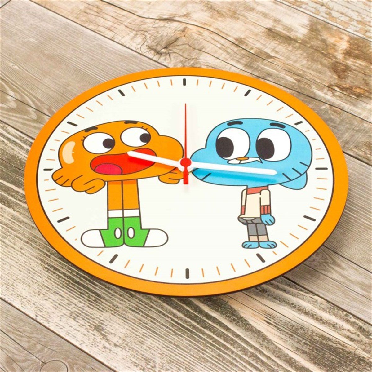 Gumball Darwin Tasarımlı Ahşap Duvar Saati​