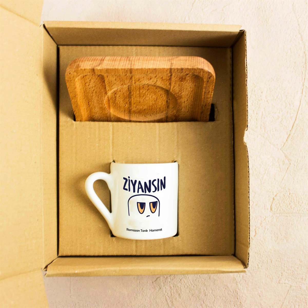 İsme Özel Ahşap Altlıklı Ziyansın Temalı Fincan Seti