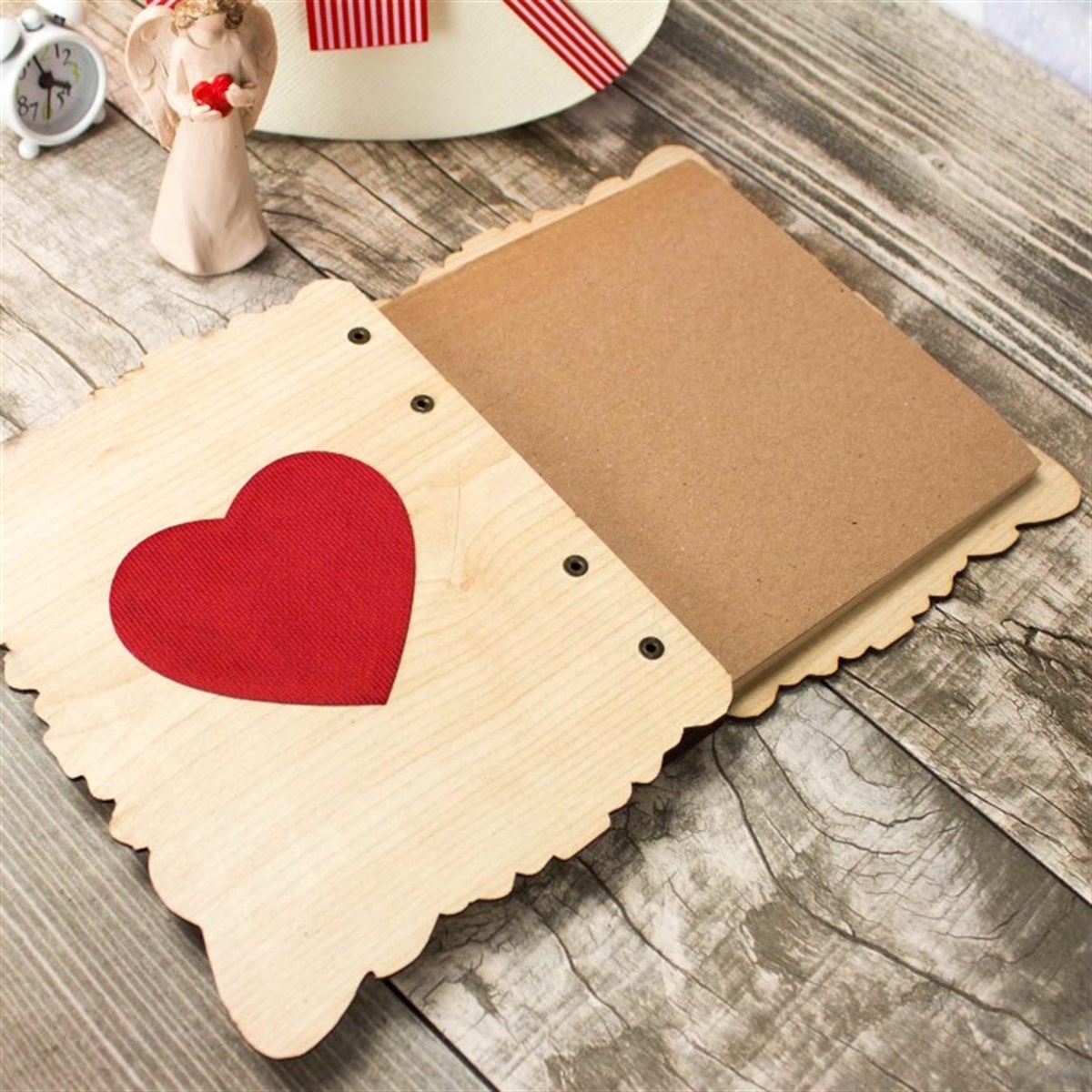 İsme Özel Ahşap Kapaklı Hatıra Defteri Ve 100 Dilde Seni Seviyorum Kupa Bardak Seti - Sonsuzluk