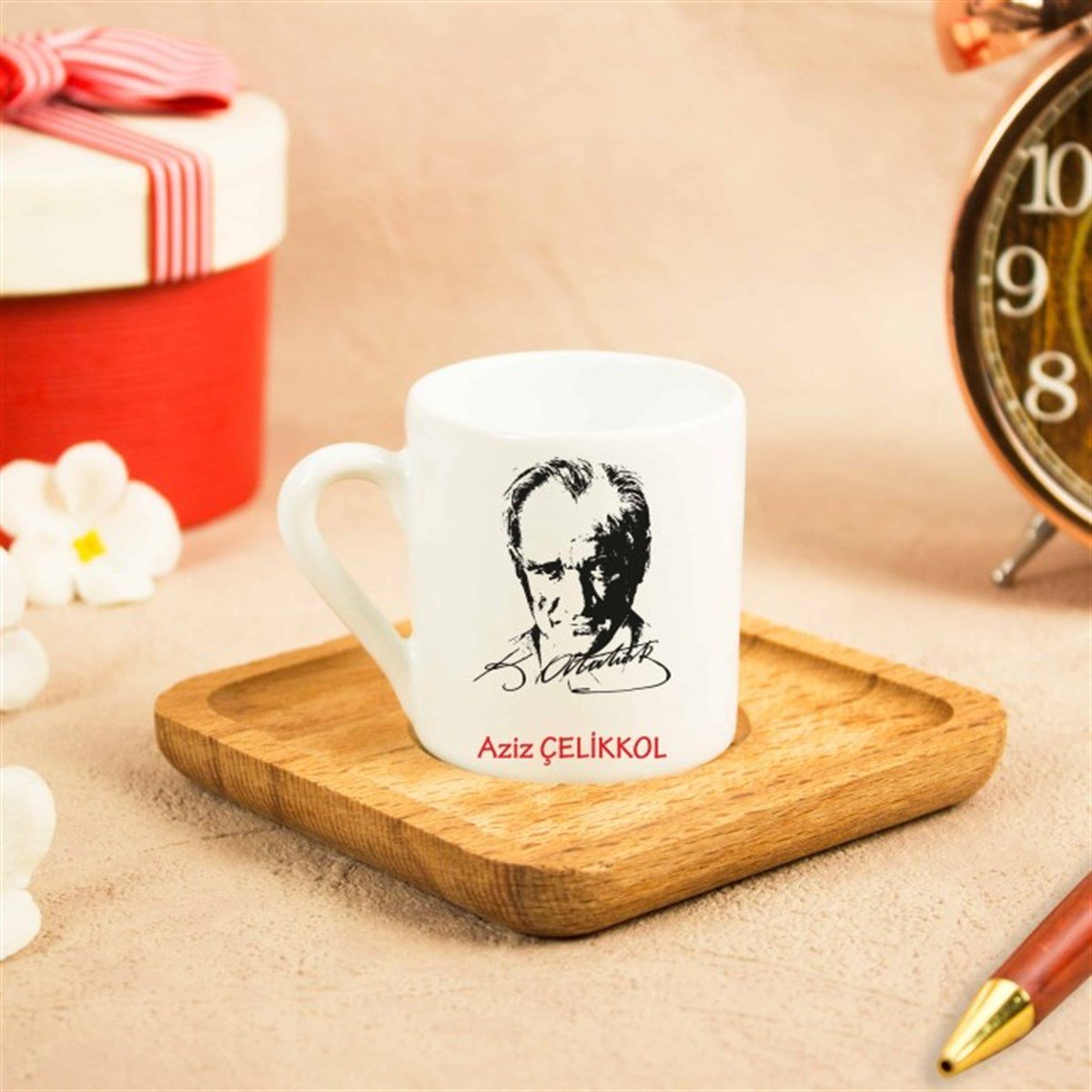 İsme Özel Ahşap Tepsili Fincan Seti - K. Atatürk M3