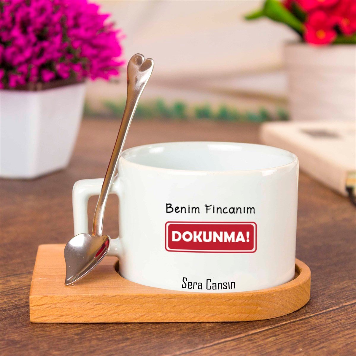 İsme Özel Ahşap Tepsili Kahve Çay Fincanı Seti - Benim Fincanım Dokunma