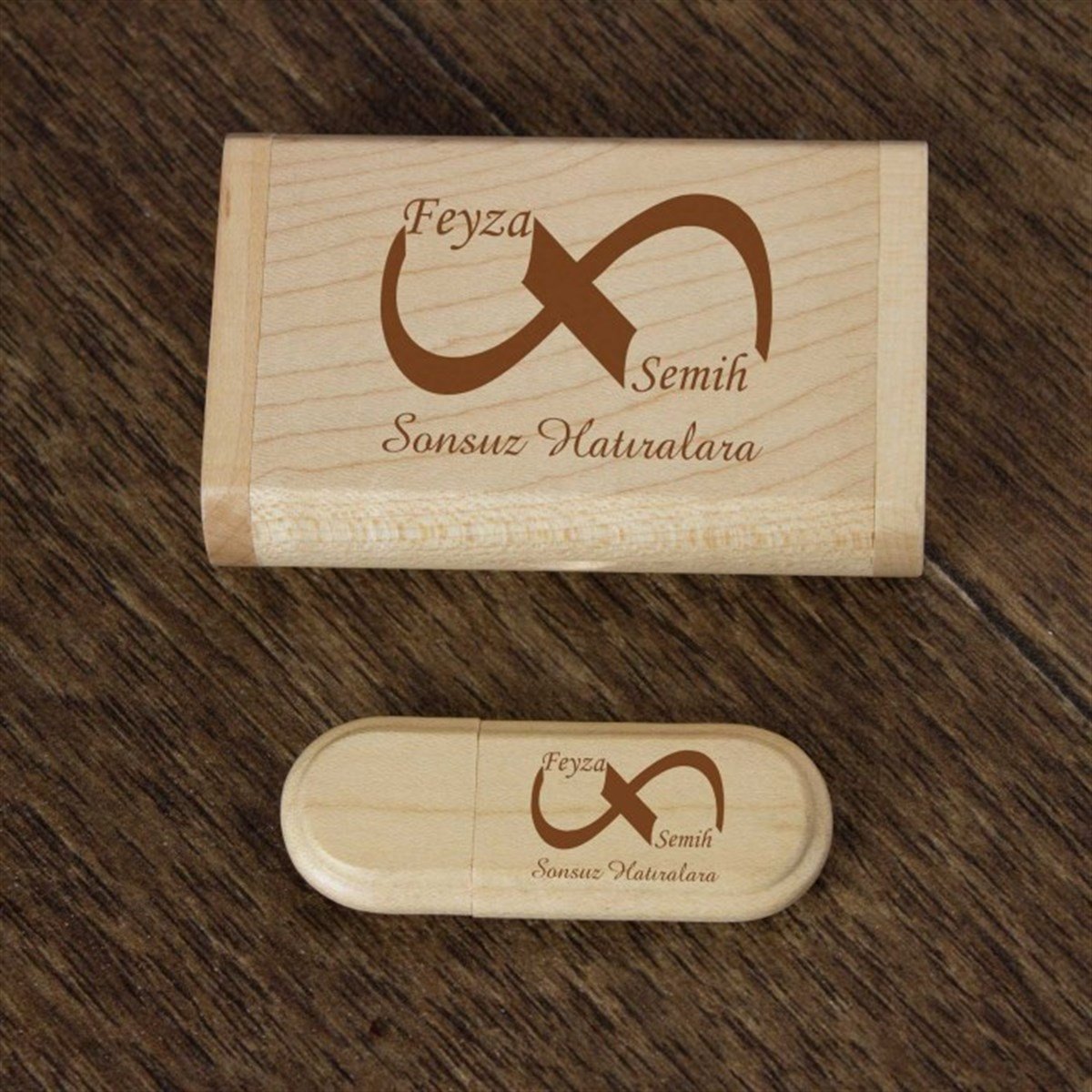 İsme Özel Ahşap Usb Bellek 16 GB - Sonsuzluk