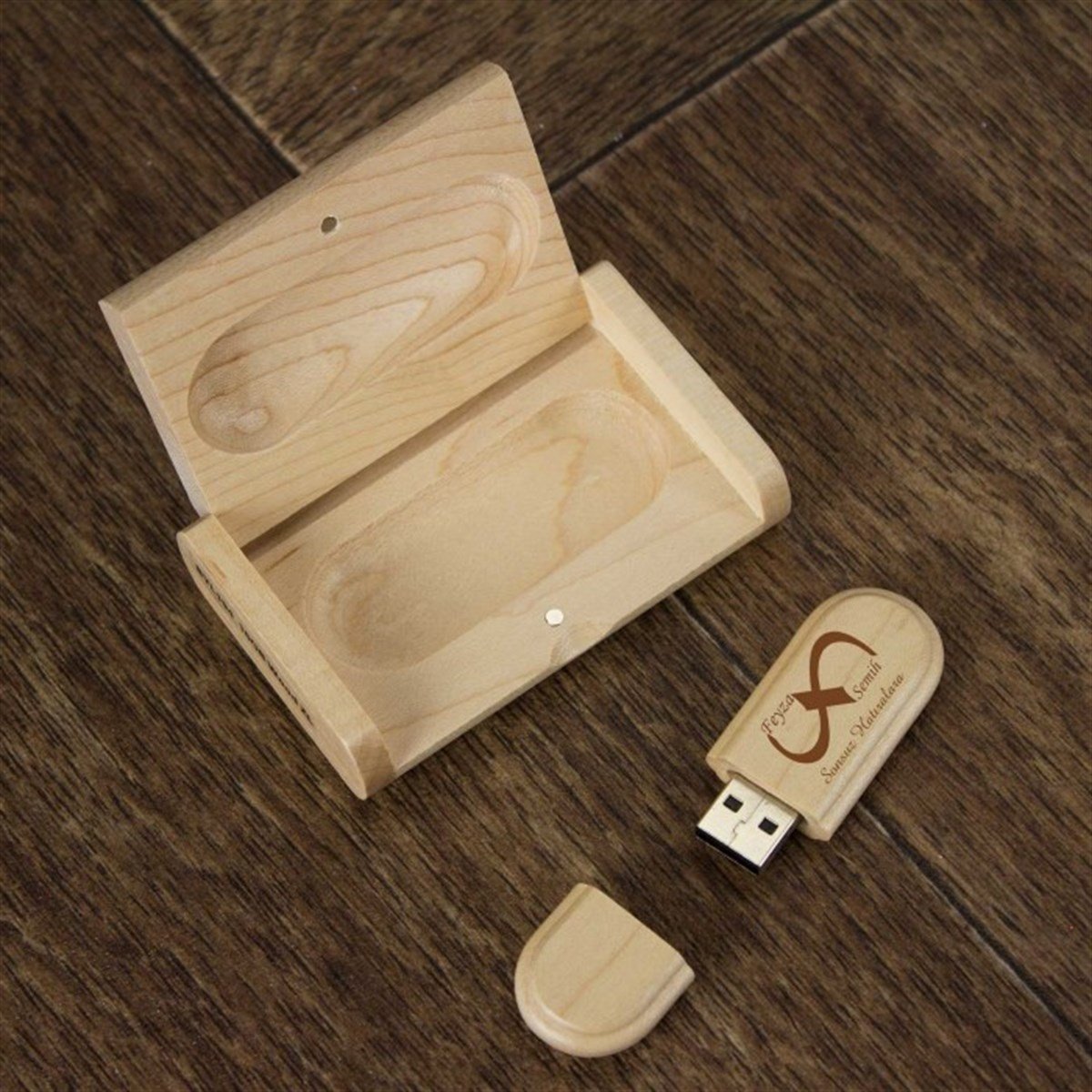 İsme Özel Ahşap Usb Bellek 16 GB - Sonsuzluk