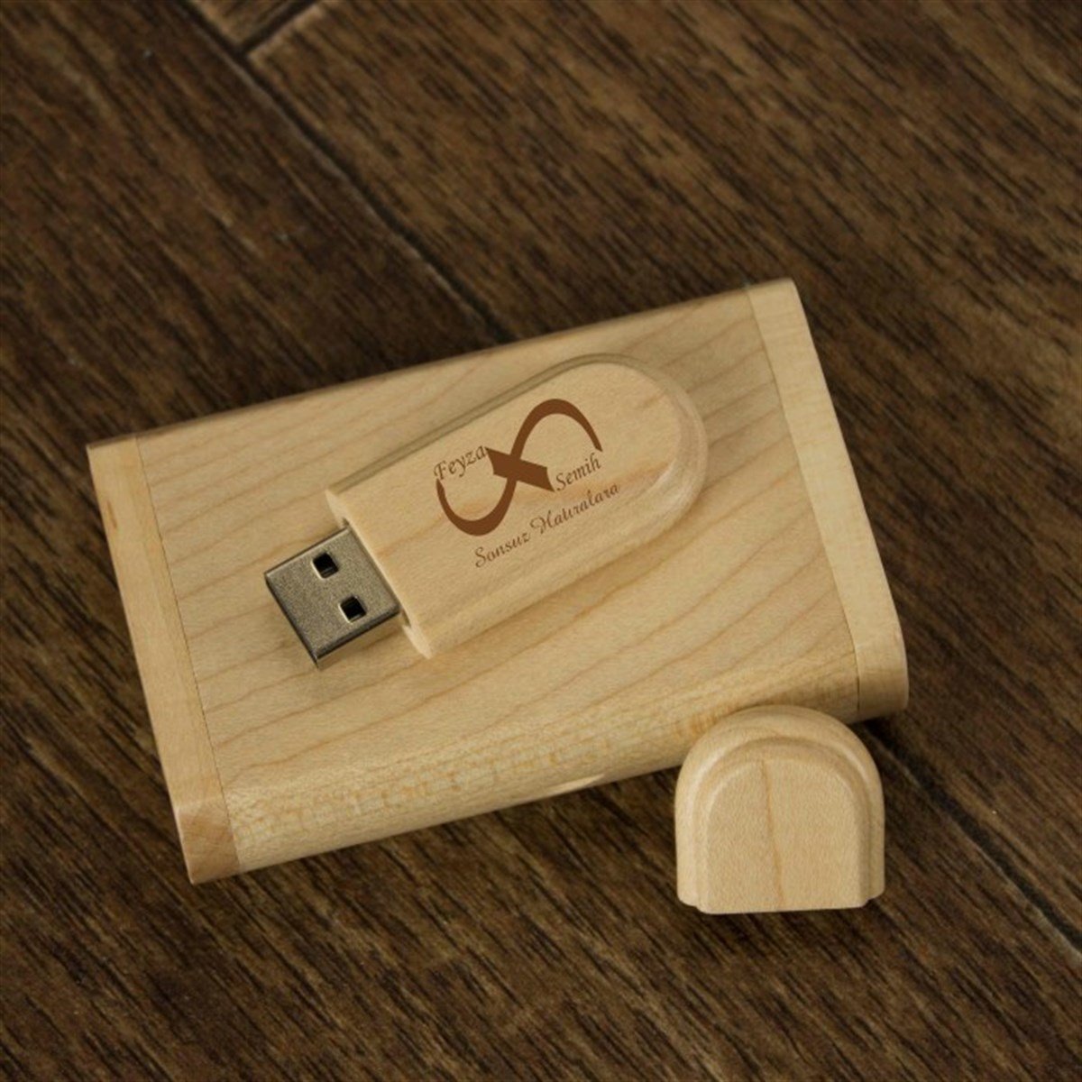 İsme Özel Ahşap Usb Bellek 16 GB - Sonsuzluk