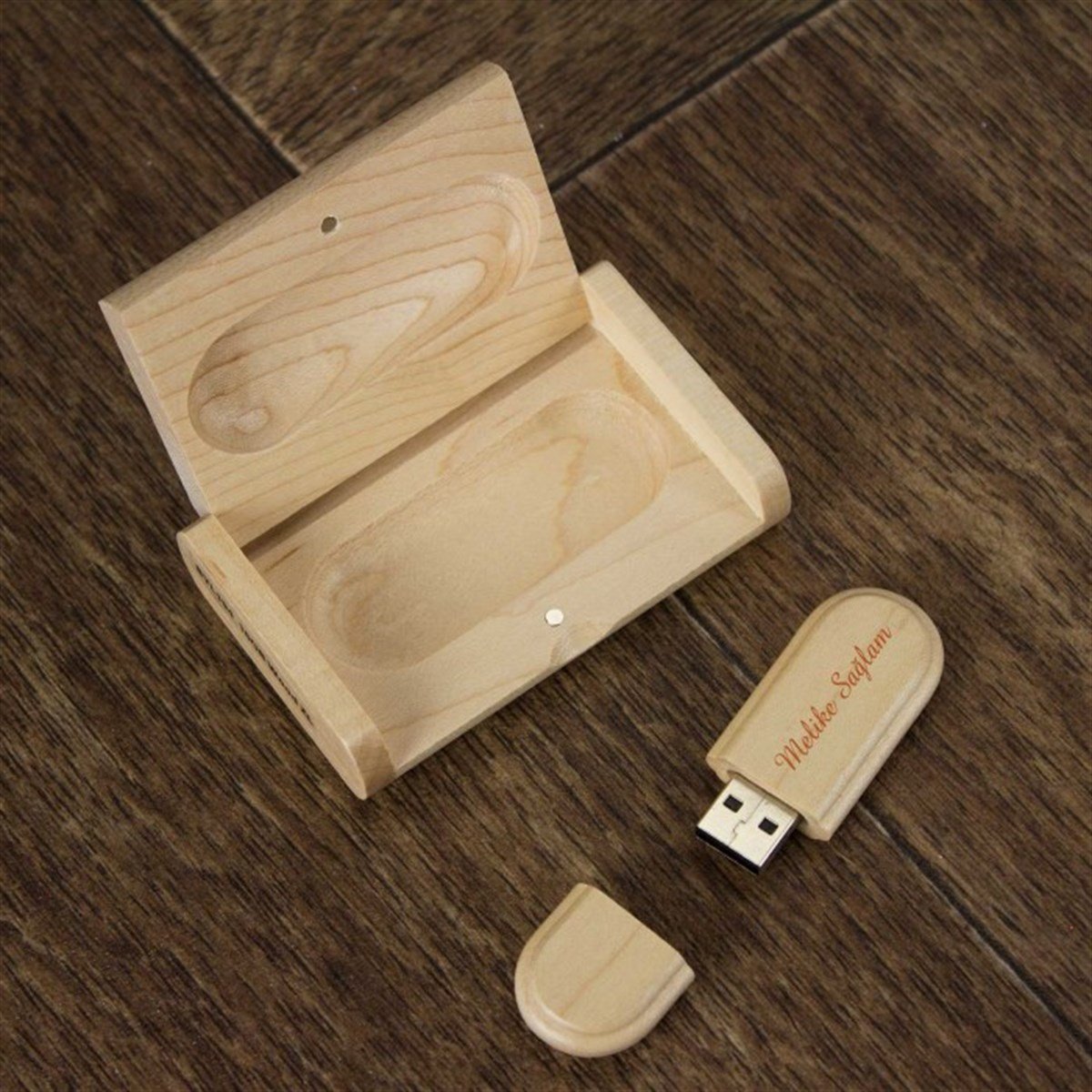 İsme Özel Ahşap Usb Bellek 16 GB