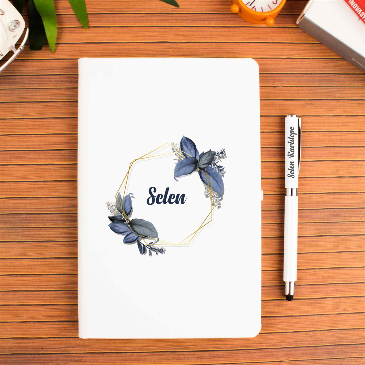 İsme Özel Çiçekli Çerçeve Defter Kalem Seti