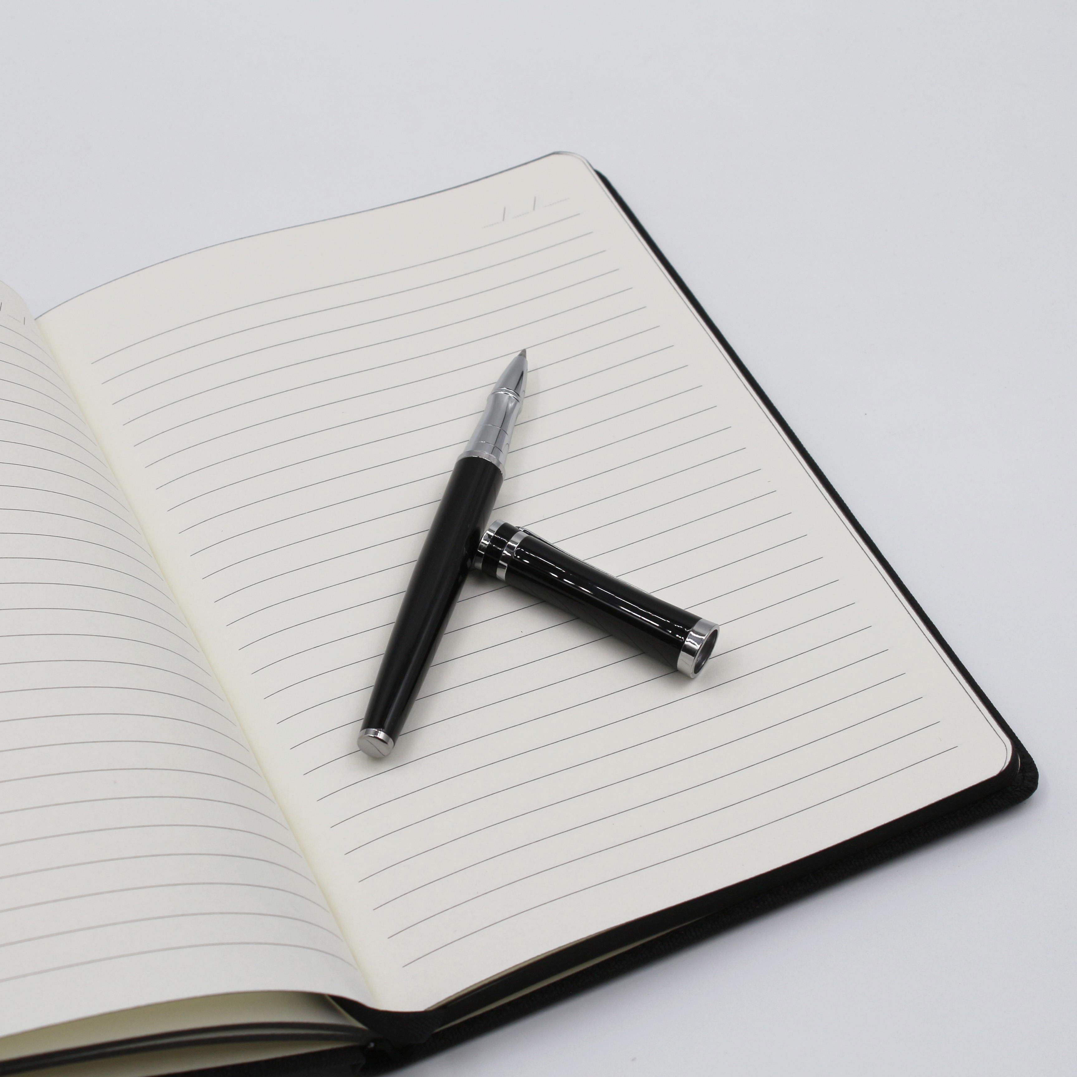 İsme Özel Çift Renkli Premium Defter ve Roller Kalem Seti - Renk Seçenekli