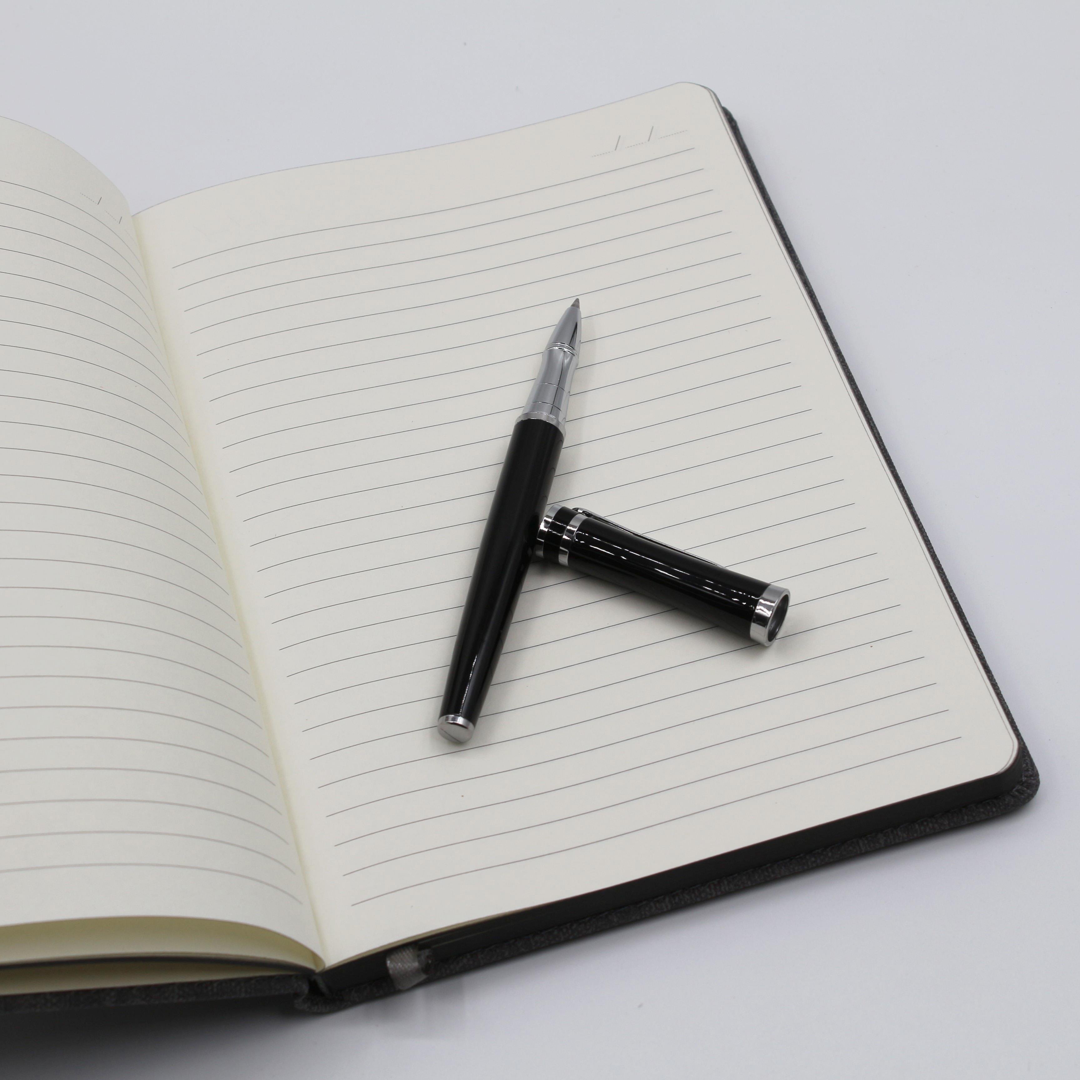 İsme Özel Çift Renkli Premium Defter ve Roller Kalem Seti - Renk Seçenekli