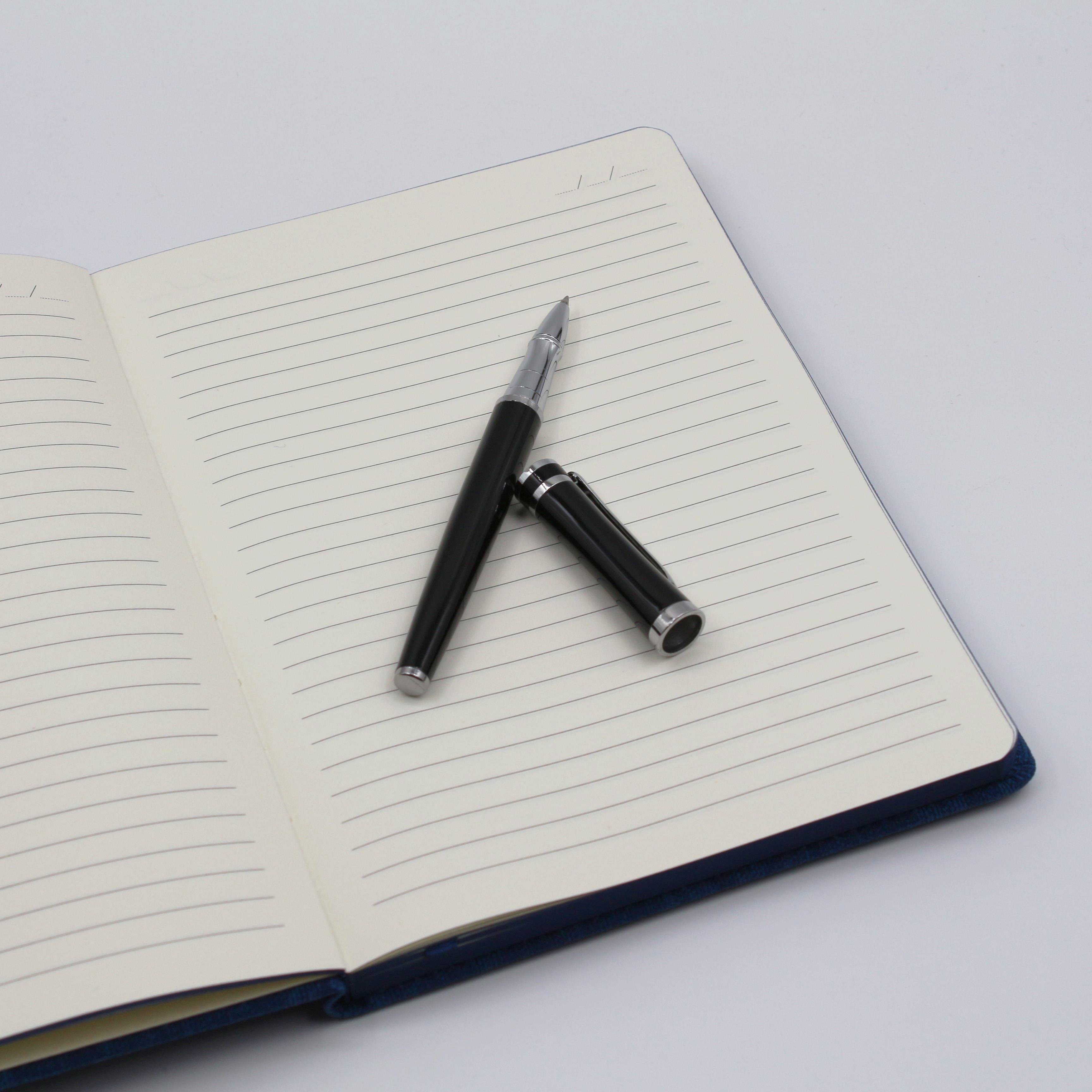 İsme Özel Çift Renkli Premium Defter ve Roller Kalem Seti - Renk Seçenekli