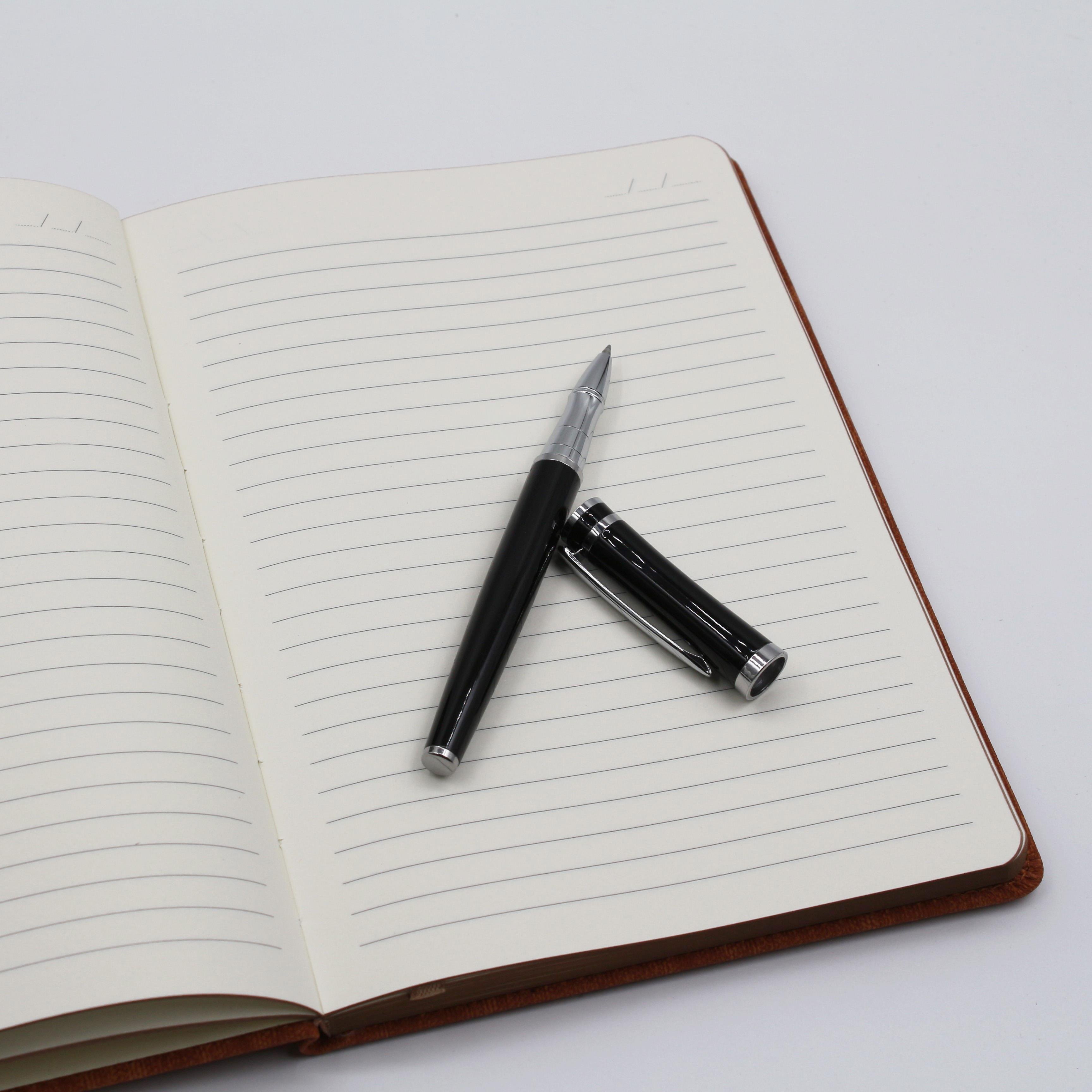 İsme Özel Çift Renkli Premium Defter ve Roller Kalem Seti - Renk Seçenekli