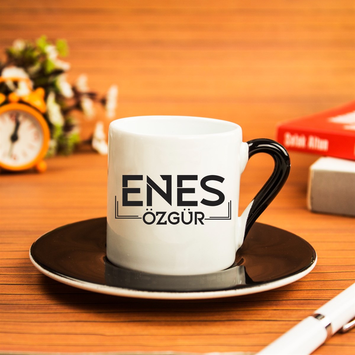 İsme Özel Çizgi Çerçeve Tasarımlı 2'li Kahve Fincanı Seti - Siyah