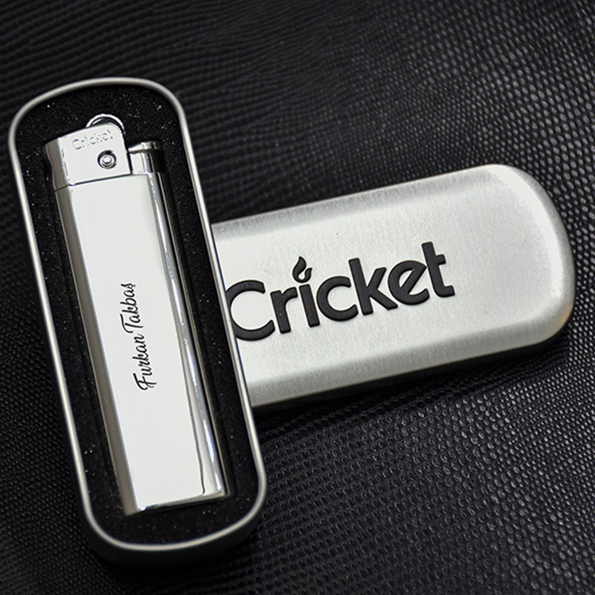 İsme Özel Cricket Marka Pürmüz Alevli Metal Çakmak - Renk Seçenekli